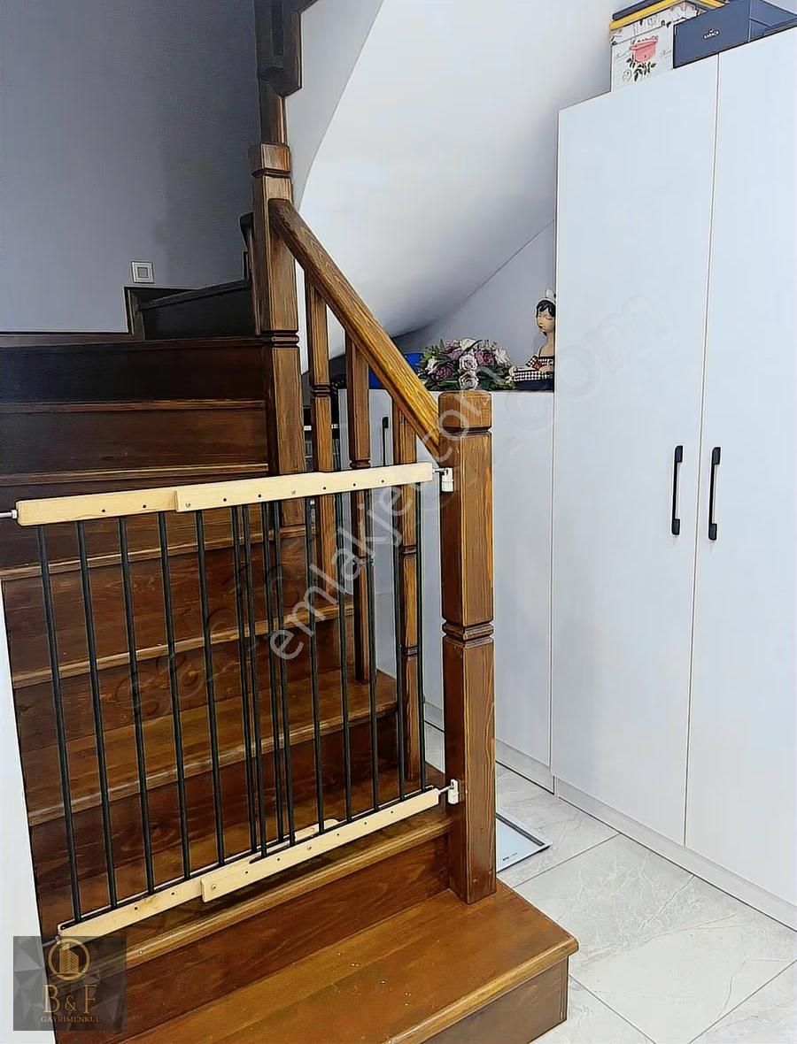 Cumhuriyet Mahallesinde 145m2 Dubleks Daire - Görsel 15