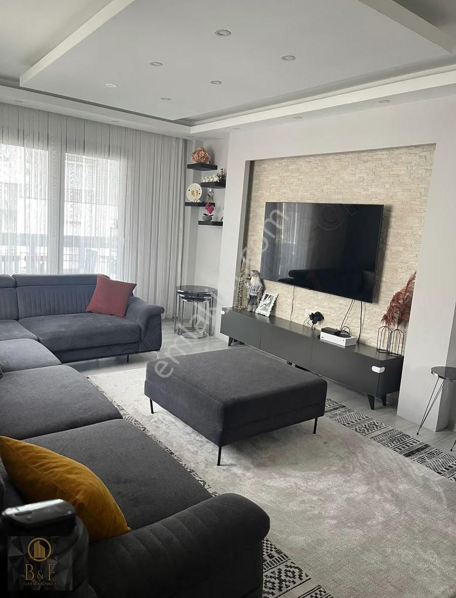 Cumhuriyet Mahallesinde 145m2 Dubleks Daire - Görsel 7