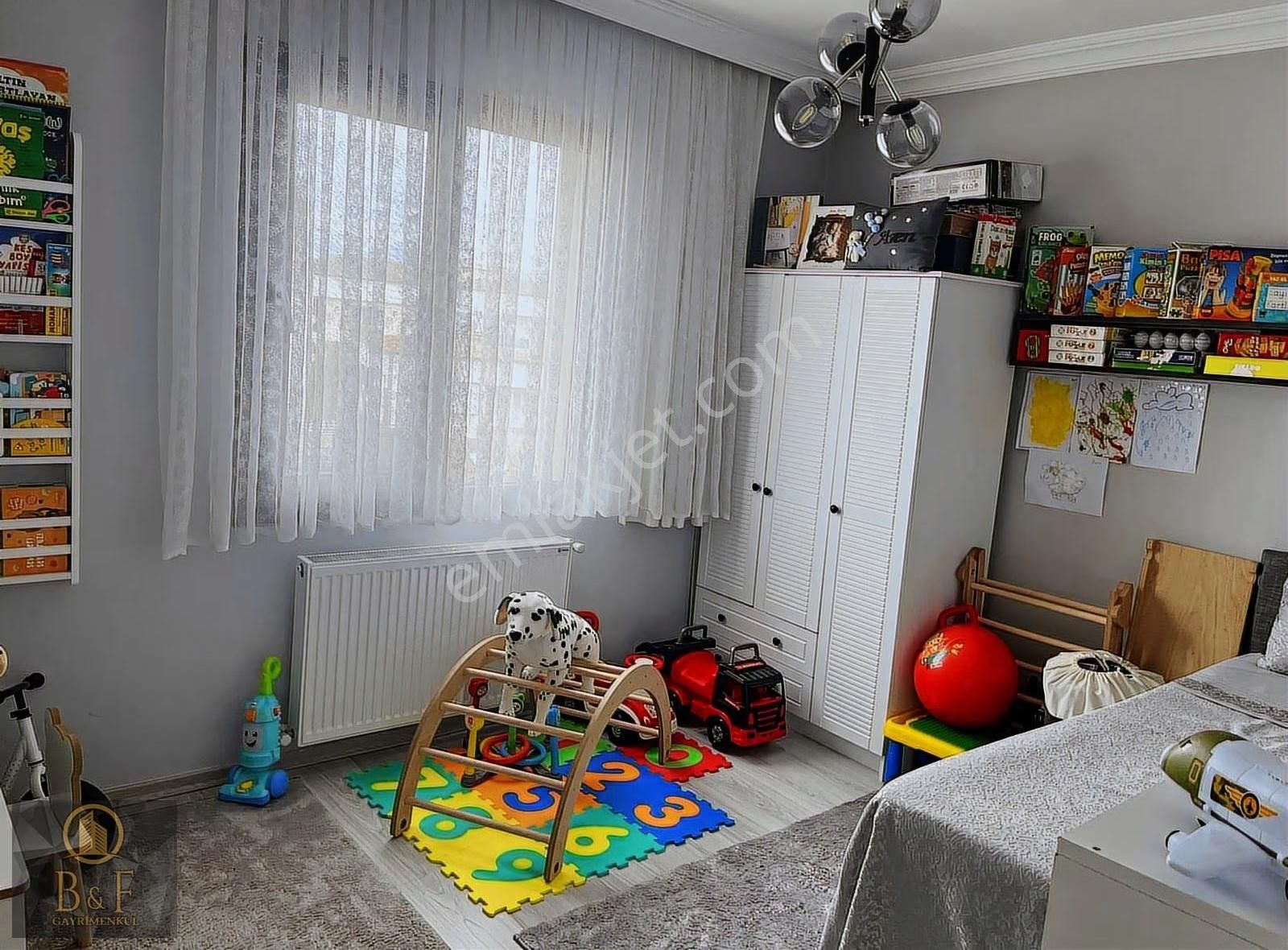 Cumhuriyet Mahallesinde 145m2 Dubleks Daire - Görsel 5