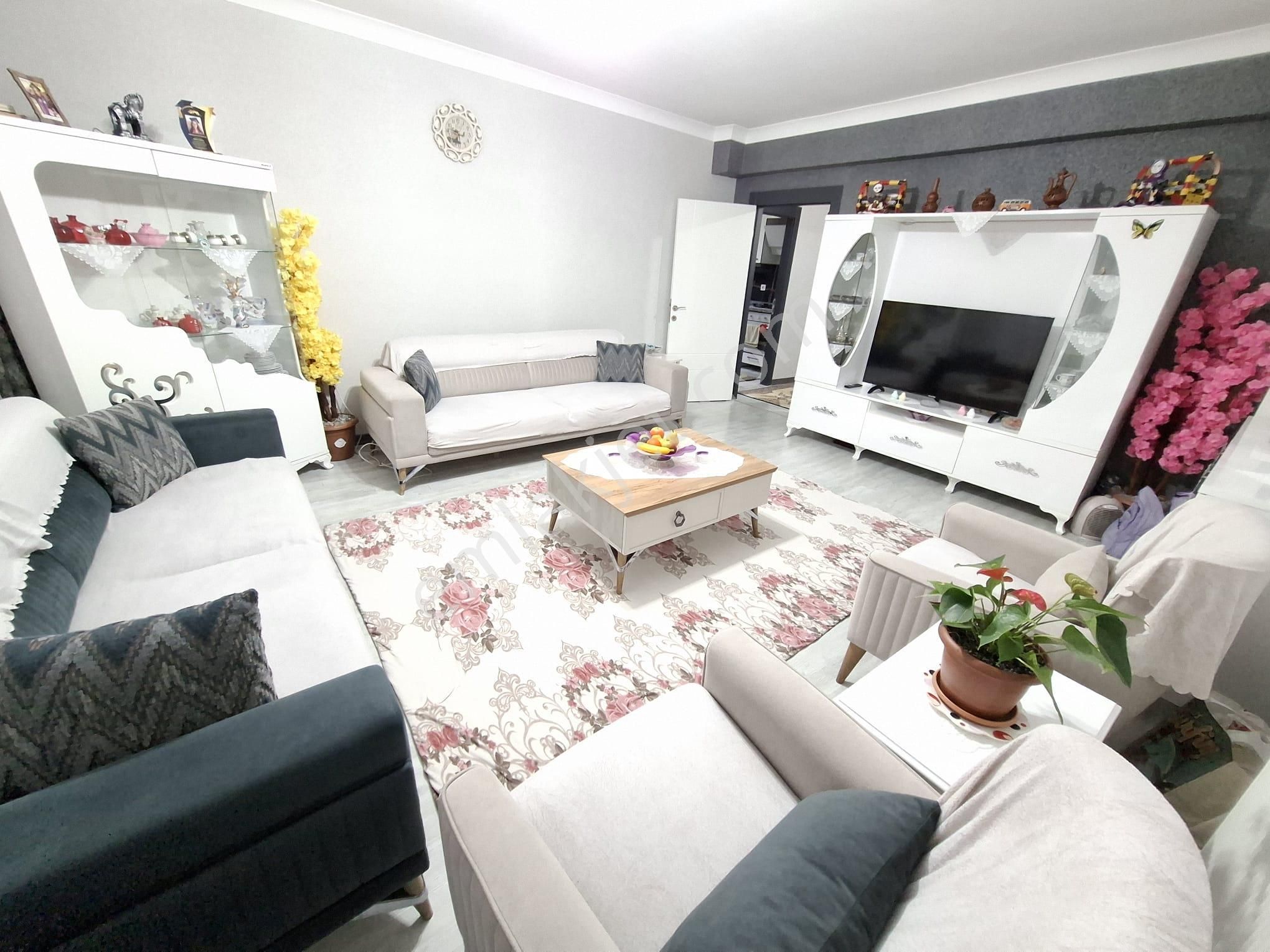 Altındağ - Feridun Çelik Mahallesinde Yapılı, Teras Balkonlu Merkezi Konumlu 3+1 Satılık Daire !!! - Görsel 11