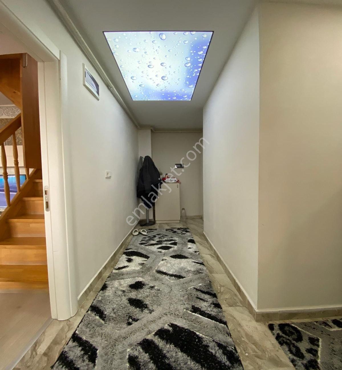 Avcılar G.palada 2+2 Göl Manzaralı Asansörlü Satılık Dublex - Görsel 2