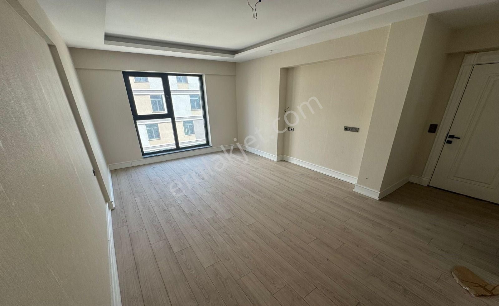 Ovacık'ta Site İçerisinde Ultra Lüks Yapılı 4.5+1 Daire! - Görsel 13