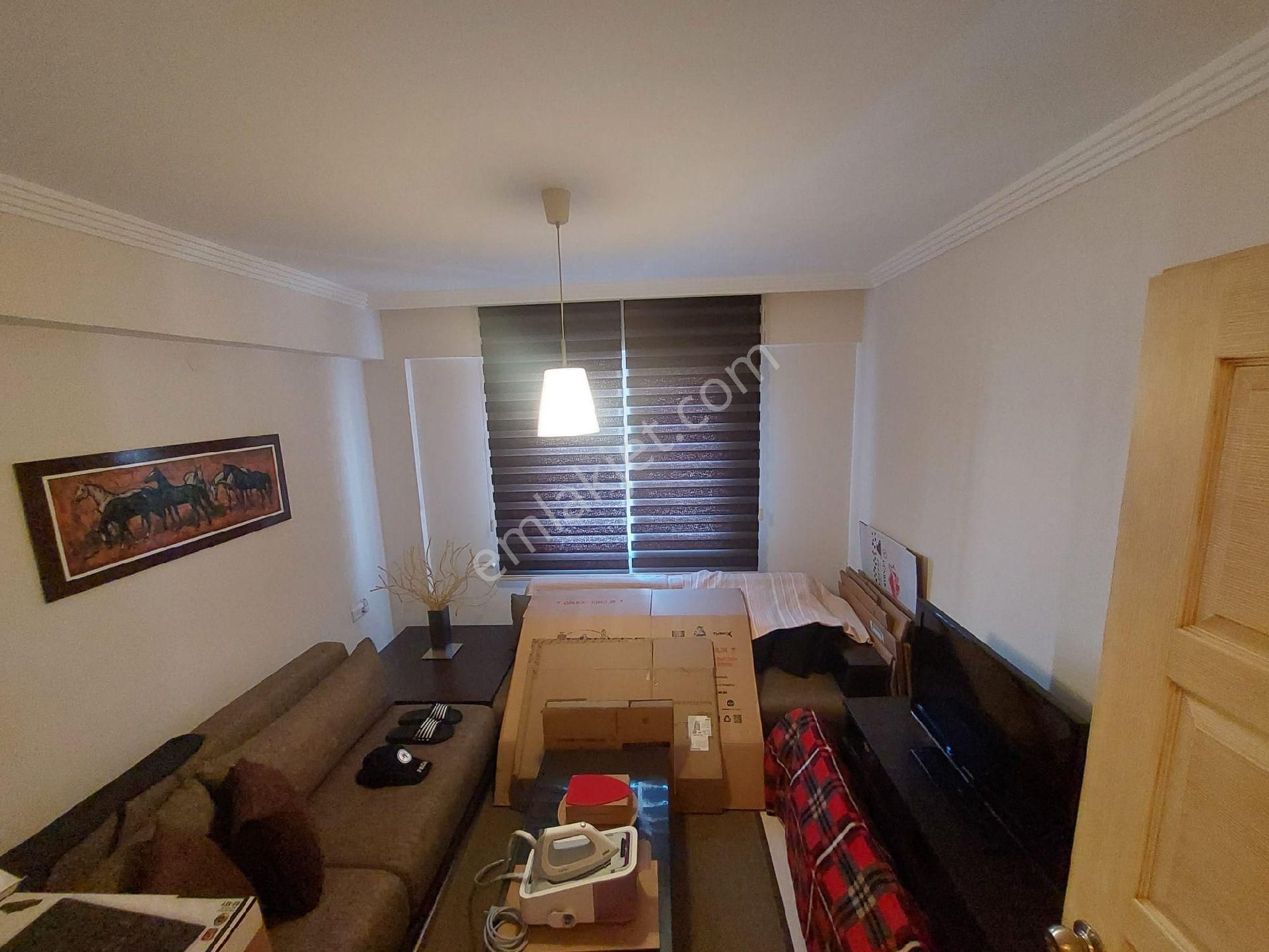 Kuşadası Ege Mahallesinde Havuzlu Doğalgazlı Sitede Satılık 3+1 150 M2 Daire - Görsel 9