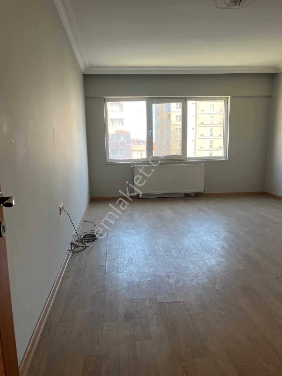 Yakuplu Kaymakamlık Karsısında Site İçerisinde - Görsel 8