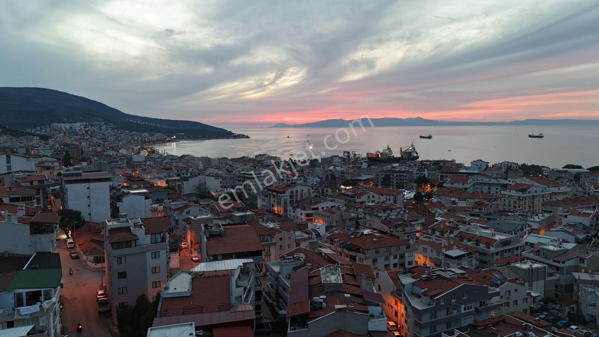 İzmir Dikili İsmetpaşa Mahallesinde Satılık 4+1 Dubleks Daire