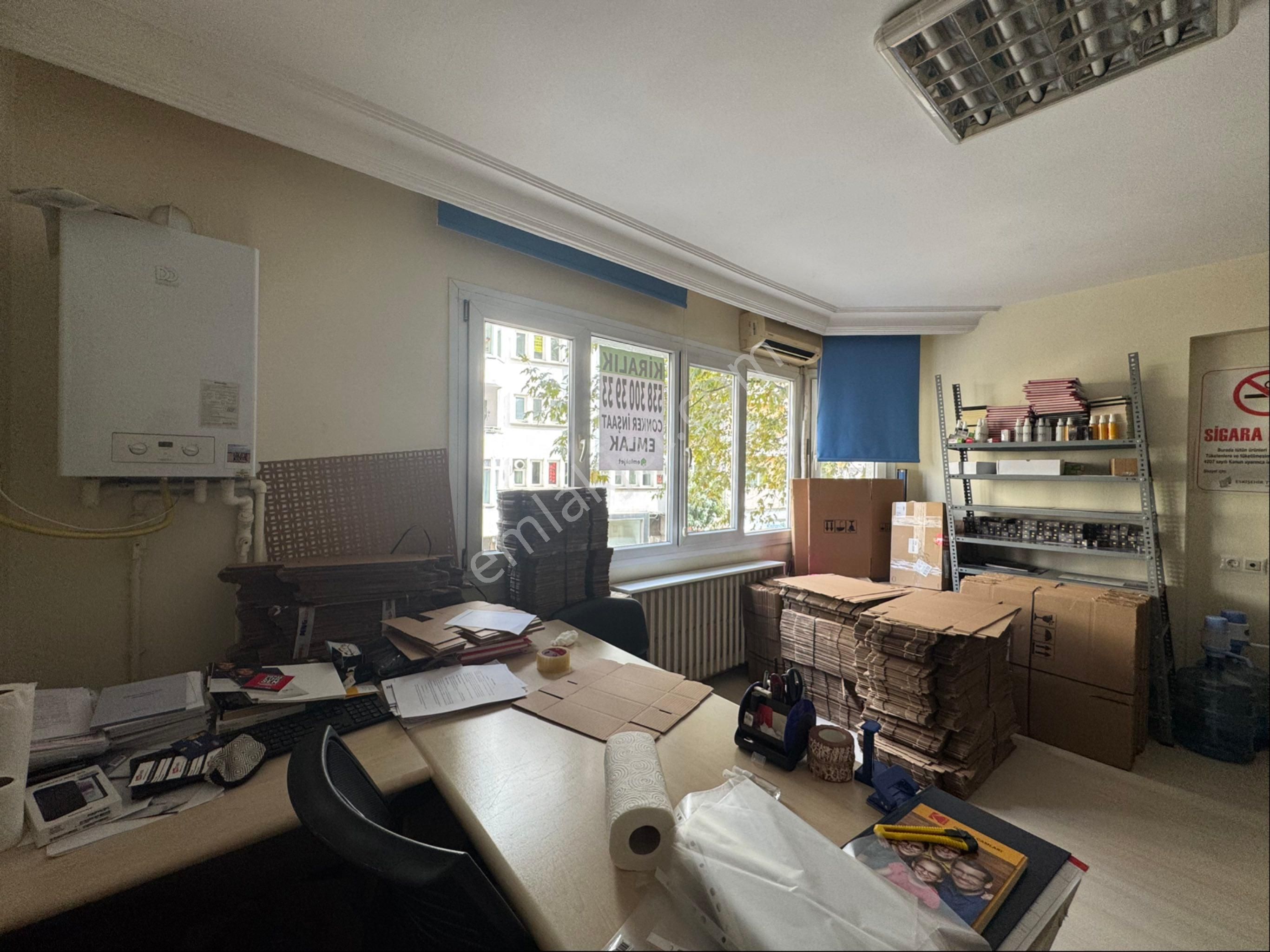 Conker İnşaat Emlak’tan Cumhuriye Mahallesi 1+1 Kiralık Ofis