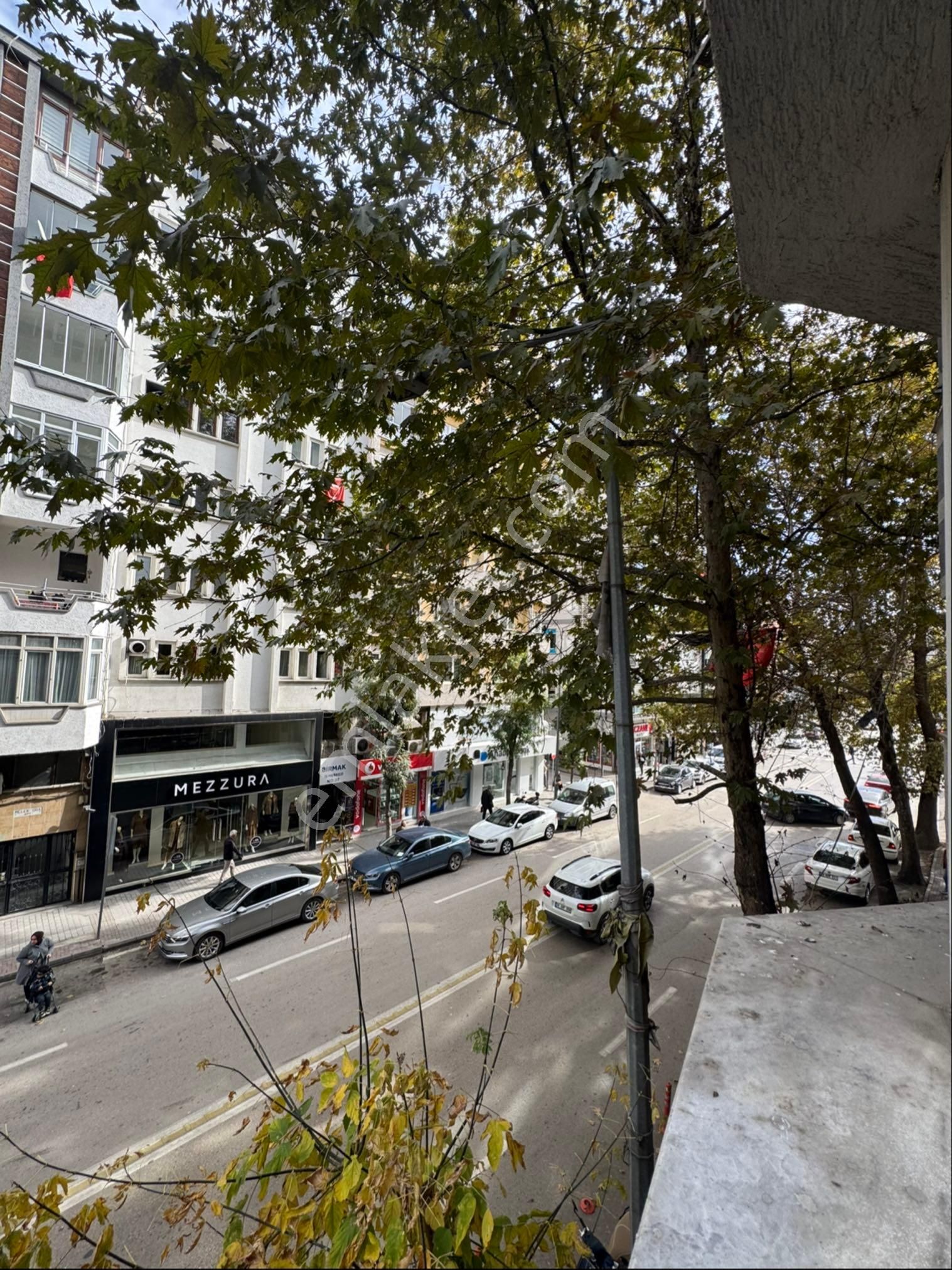 Conker İnşaat Emlak’tan Cumhuriye Mahallesi 1+1 Kiralık Ofis - Görsel 10