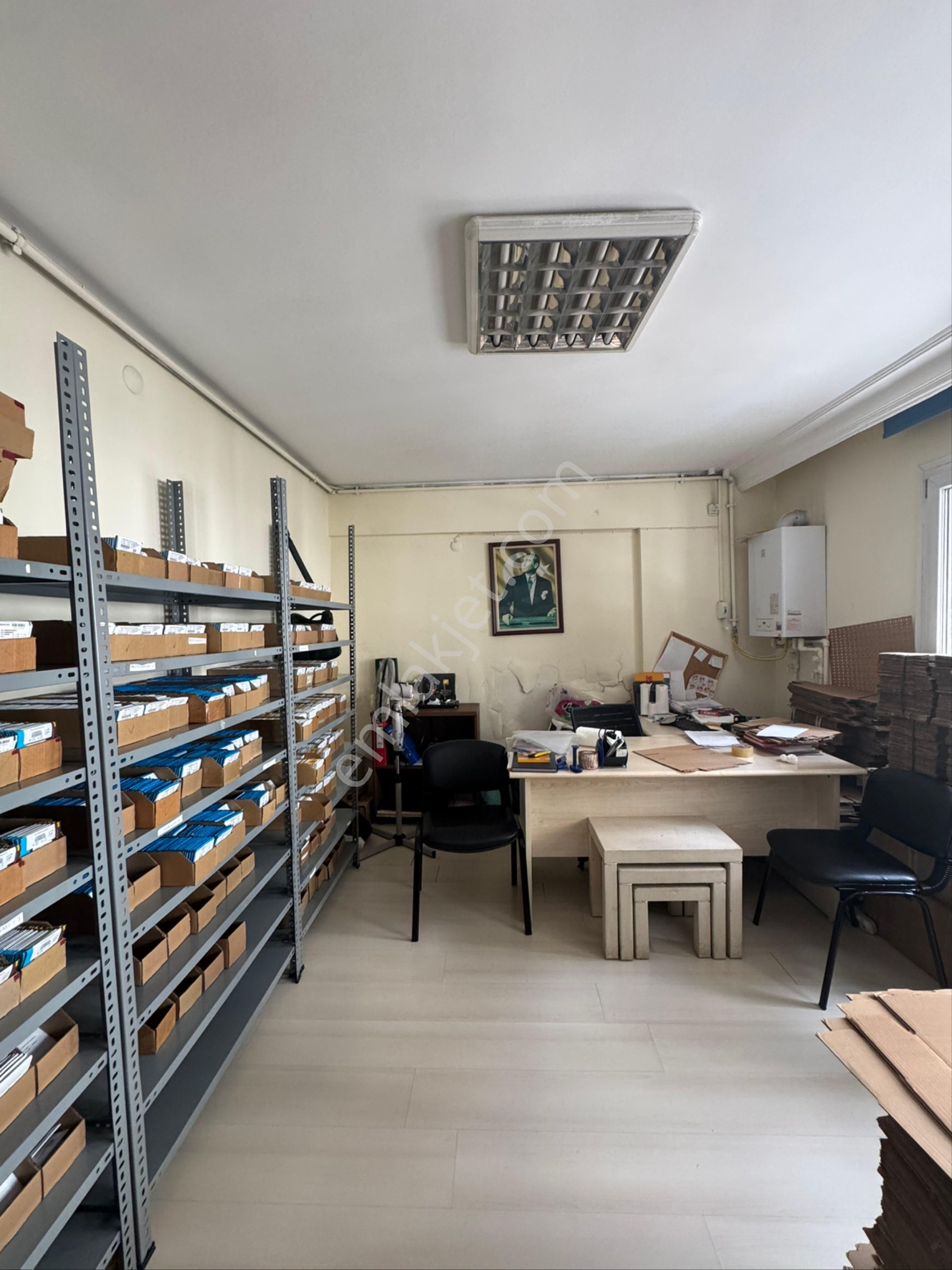 Conker İnşaat Emlak’tan Cumhuriye Mahallesi 1+1 Kiralık Ofis - Görsel 6