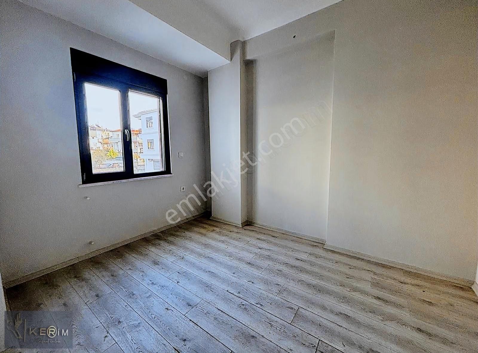 Kerim'den Küçükkuyu Merkez'de Denize 200 Mt 2+1 Satılık Daire - Görsel 3