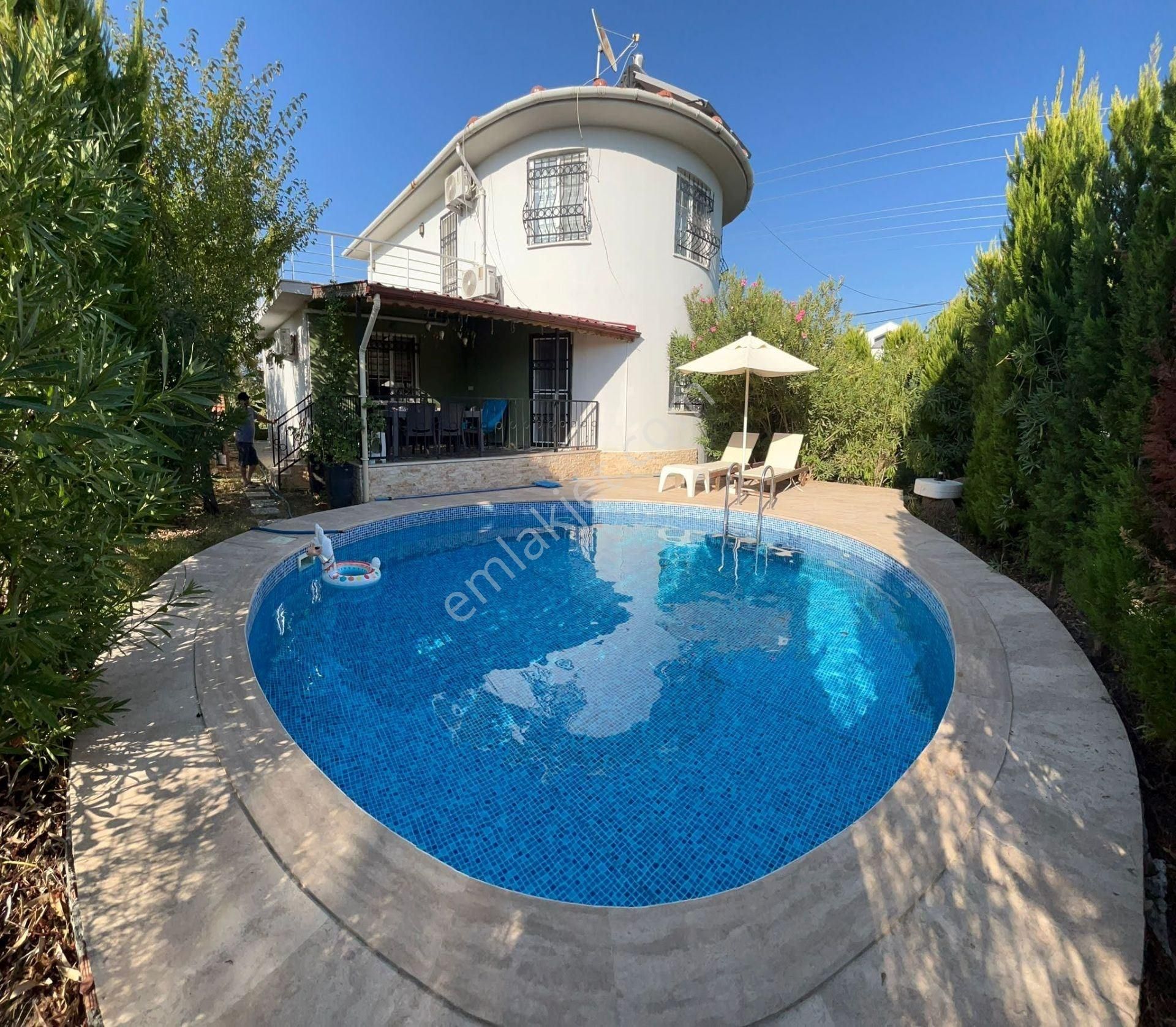 Dalaman Karaçalı’da 381m² Arsada Havuzlu 3+1 Villa – Geniş Teraslı!