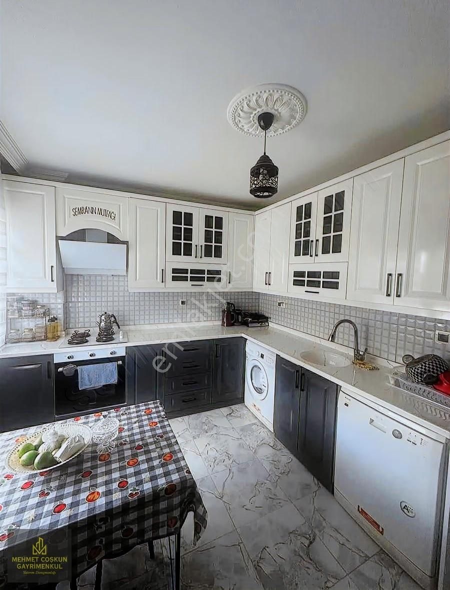 Saydam Caddesi Üzeri Satılık 2+1 Daire