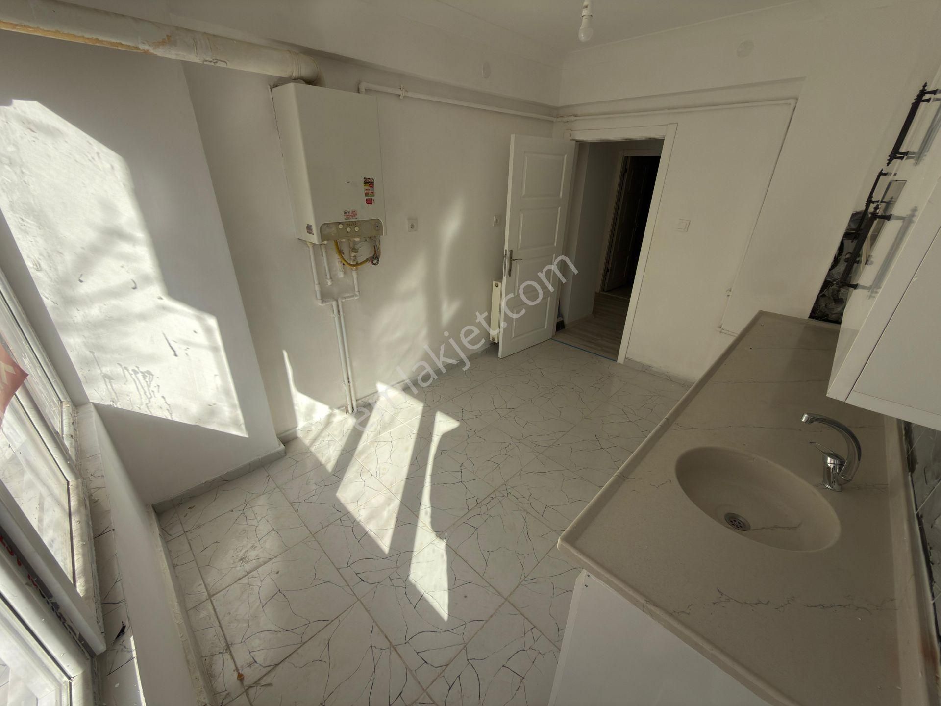 Etlik Mahallesi'nde Cadde Üzerinde 3+1 Full Yapılı Daire! - Görsel 3