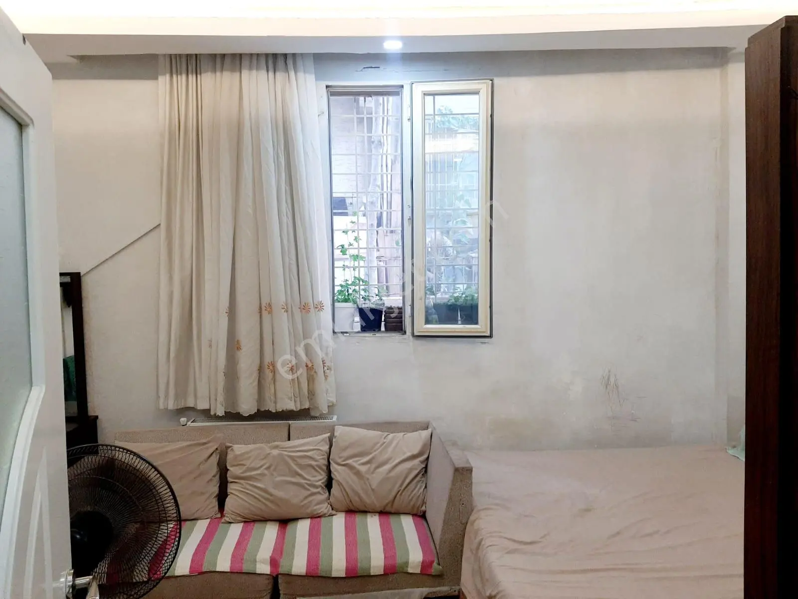 Sahibinden Acil Satılık 1+1 Doğalgazlı Daire Konak Arena Otel Arkası - Görsel 5