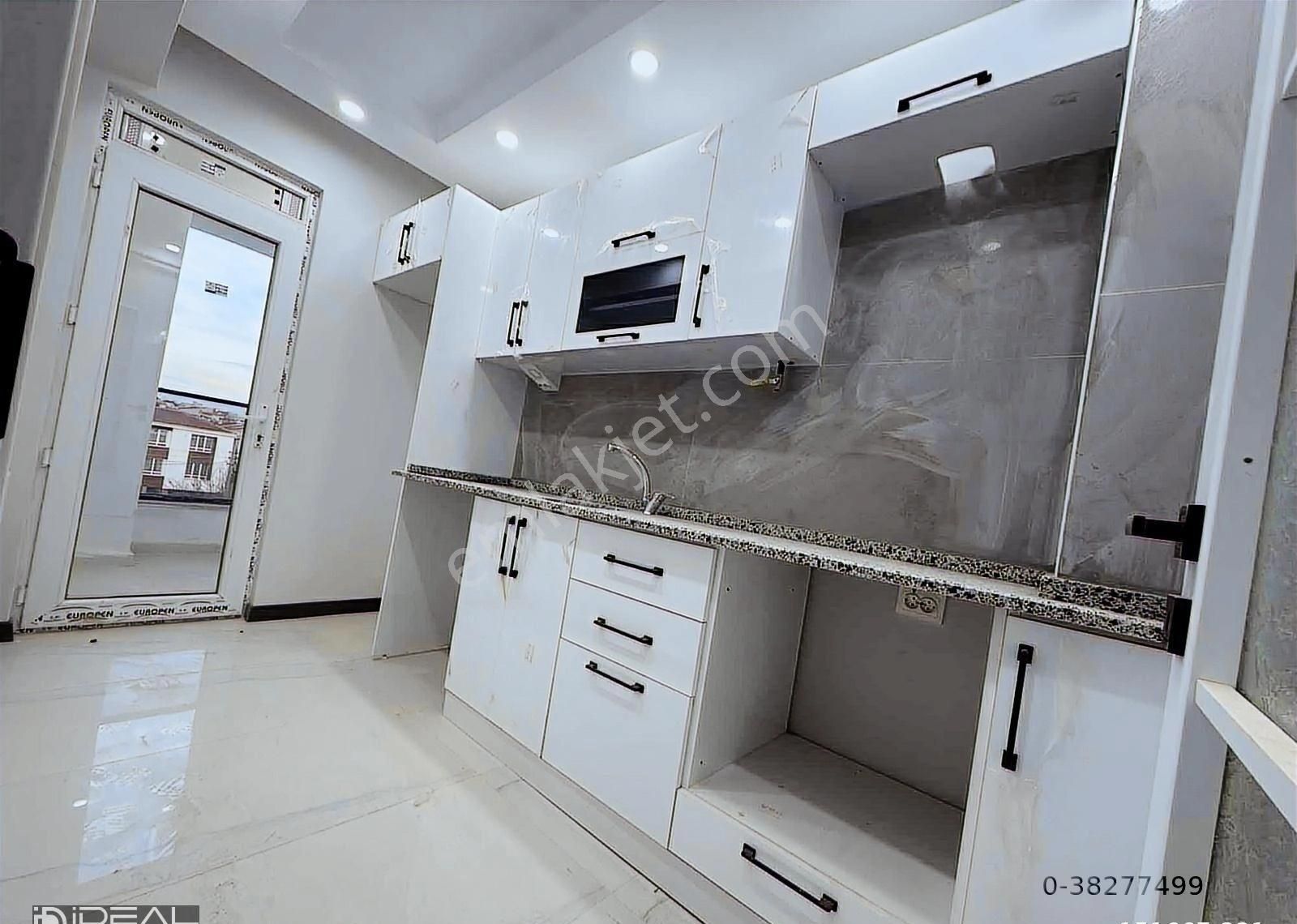 Sütlüce Mahallesi Uluzafer Cad Yakını Satılık 2+0 Daire