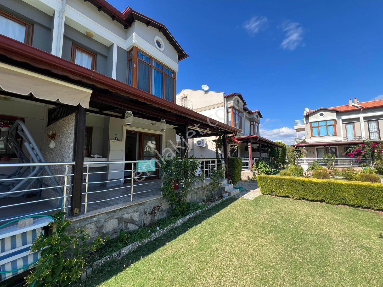 Gümüldür Denize Sıfır Site İçerisinde Havuzlu 3+1 Villa - Görsel 28