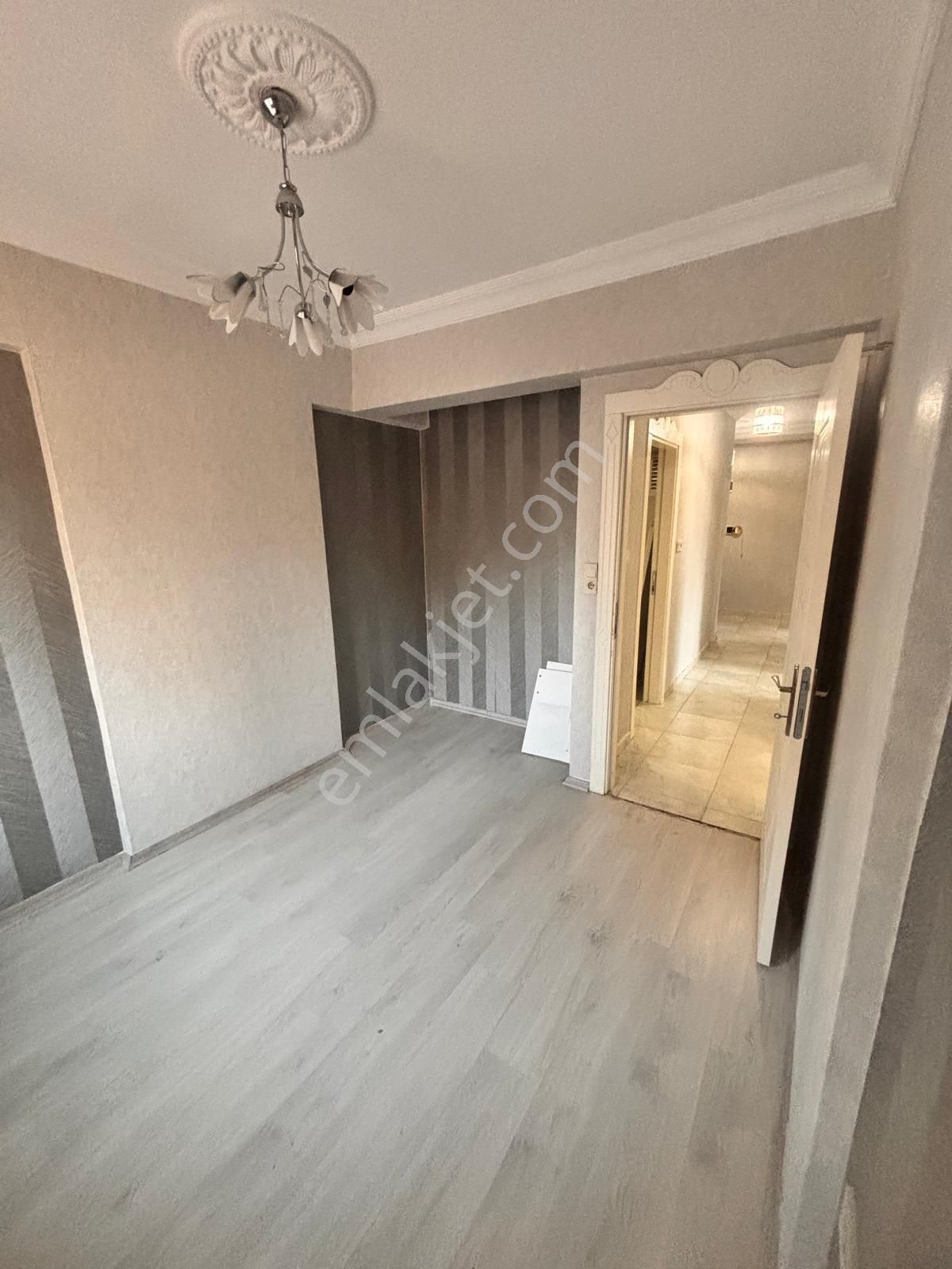 Mavi Emlaktan Şirinevlerde Satılık 2+1 Lüks Daire 2.550.000 Tl - Görsel 4