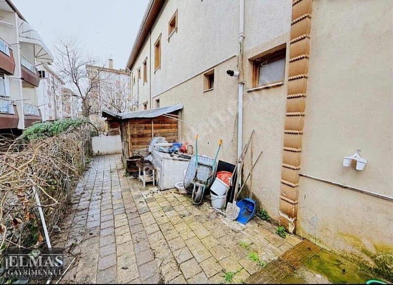 Sakarya Hendek Merkezde Satılık Tripleks Villa - Görsel 15