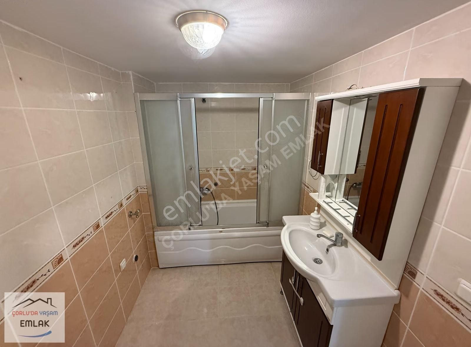 Eski Salı Pazarı,cadde Üzeri,ebeveyn Banyolu,3+1 Satılık Daire - Görsel 6