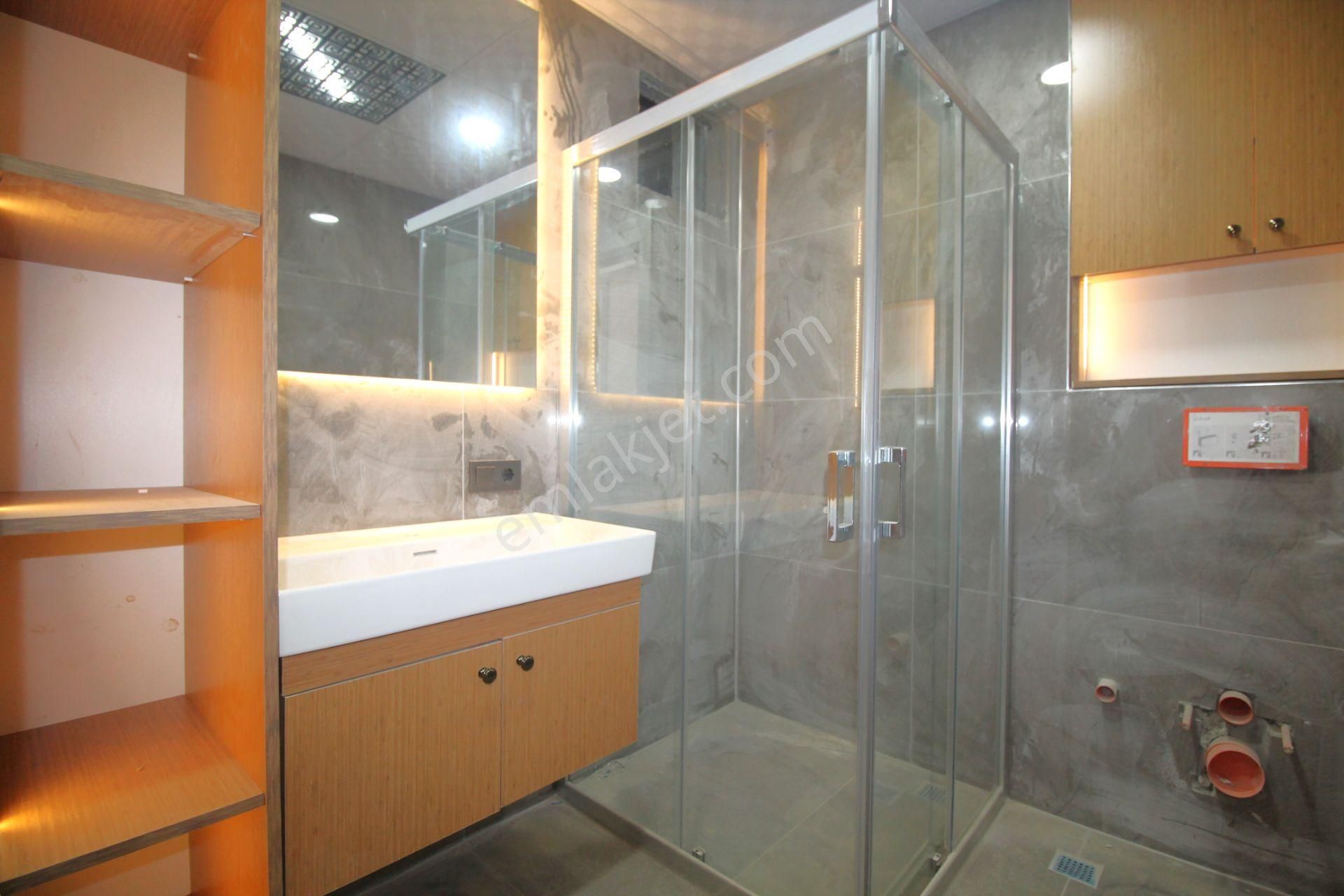 Retro’dan 75.yıl Mah’de Kaliteli İşçilik Modern Dizaynı İle Şık B.mutfak 2+1 ﻿ - Görsel 5