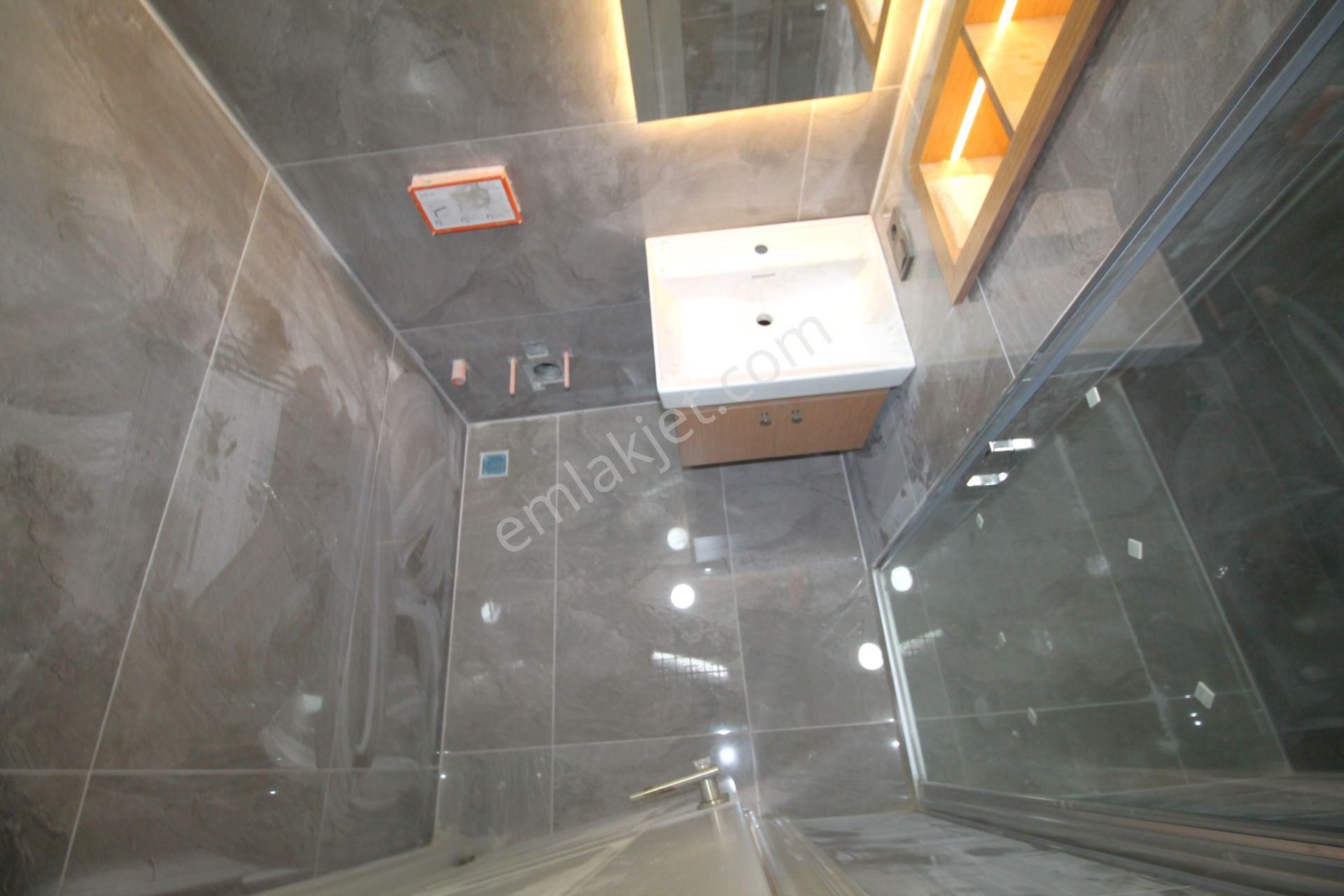 Retro’dan 75.yıl Mah’de Kaliteli İşçilik Modern Dizaynı İle Şık B.mutfak 2+1 ﻿ - Görsel 11