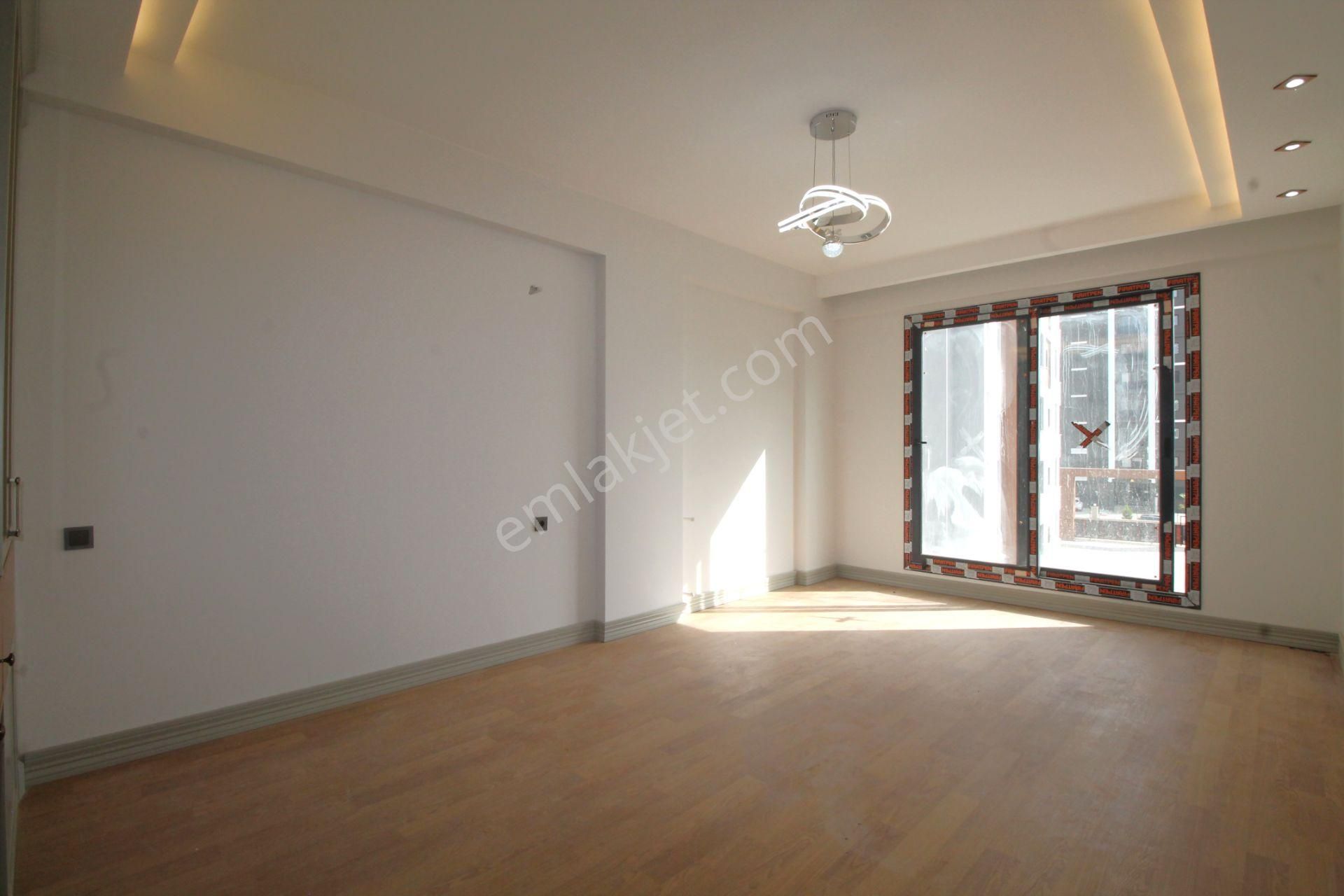 Retro’dan 75.yıl Mah’de Kaliteli İşçilik Modern Dizaynı İle Şık B.mutfak 2+1 ﻿