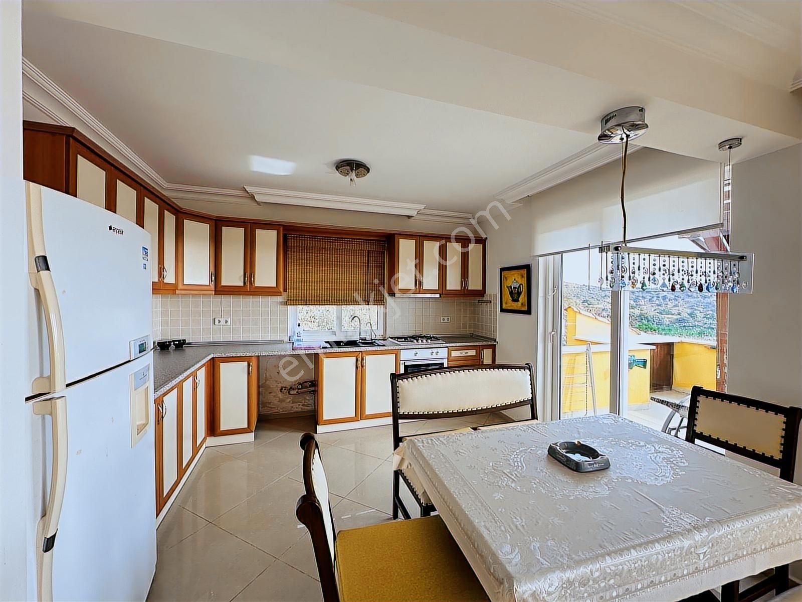 Panorama Sıtesınde Full Denız Ve Havuz Manzaralı Eşyalı 2+1 - Görsel 9
