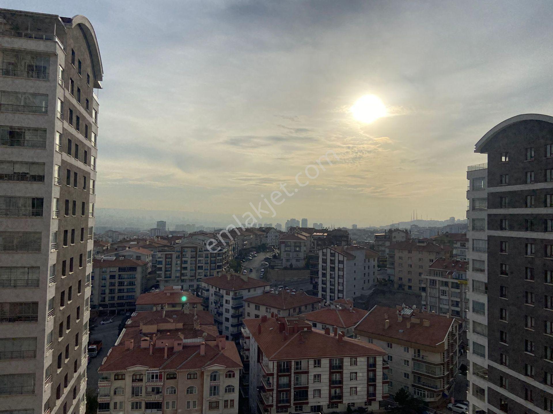 Kuşcağız Mahallesi'nde Cadde Üzerinde Çift Teras Balkonlu 3+1 Daire! - Görsel 13