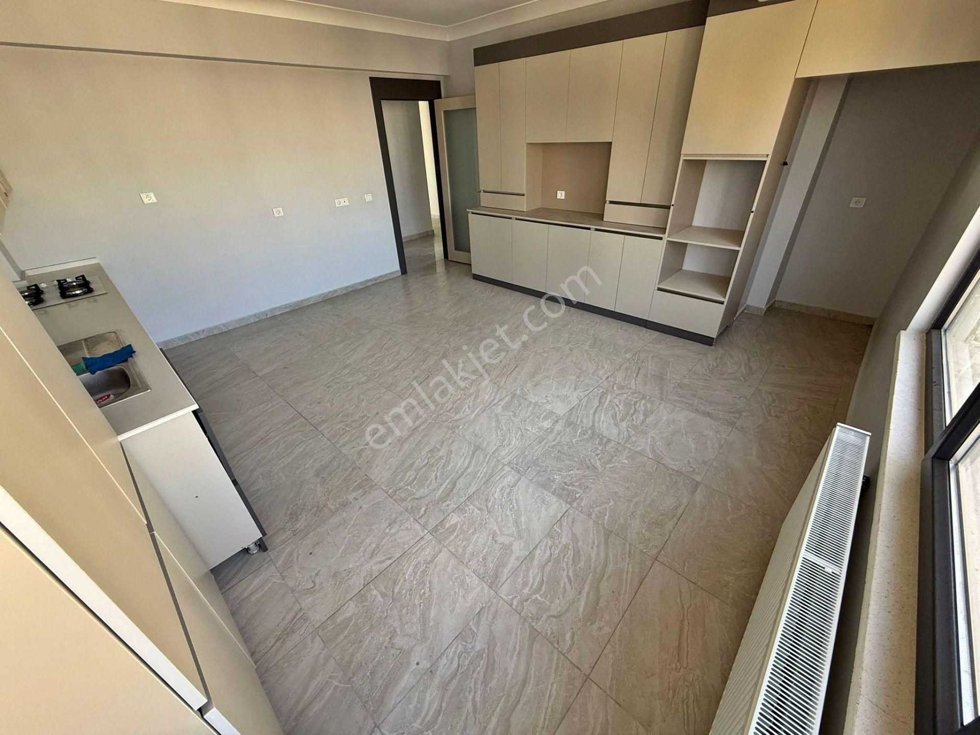 Bağlıca Mh. Özgür Park Evleri'nde Ara Katta 4+1 Satılık Daire - Görsel 5