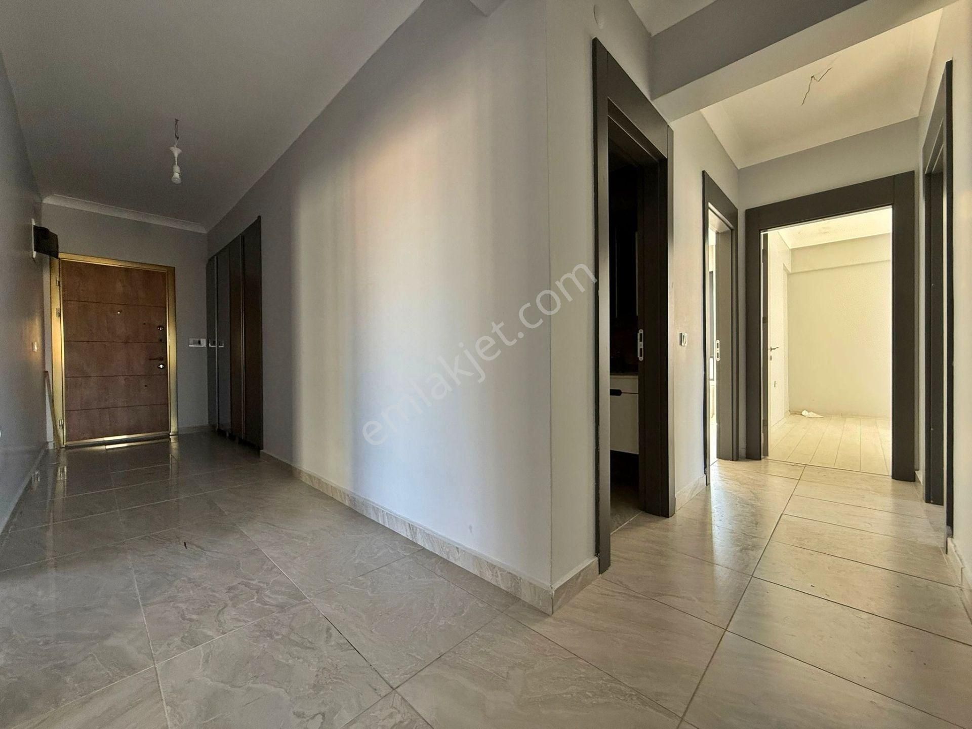 Bağlıca Mh. Özgür Park Evleri'nde Ara Katta 4+1 Satılık Daire - Görsel 8