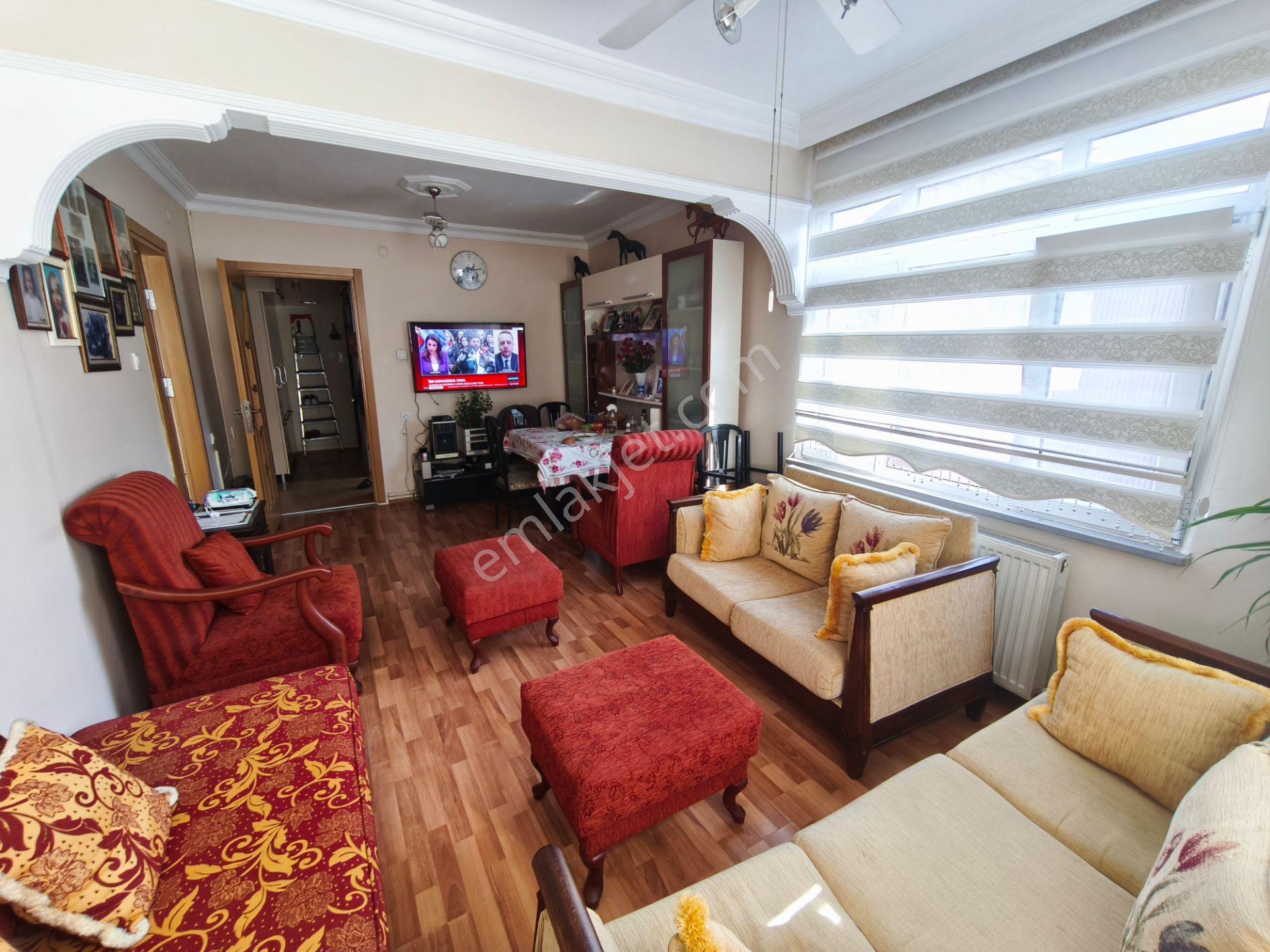 Eyüp Nişancı 2+1 / 85m2 / 4.kat / Metrobüse 2-3 Dk / Kombili / Bakımlı / Yatırımlık - Görsel 6