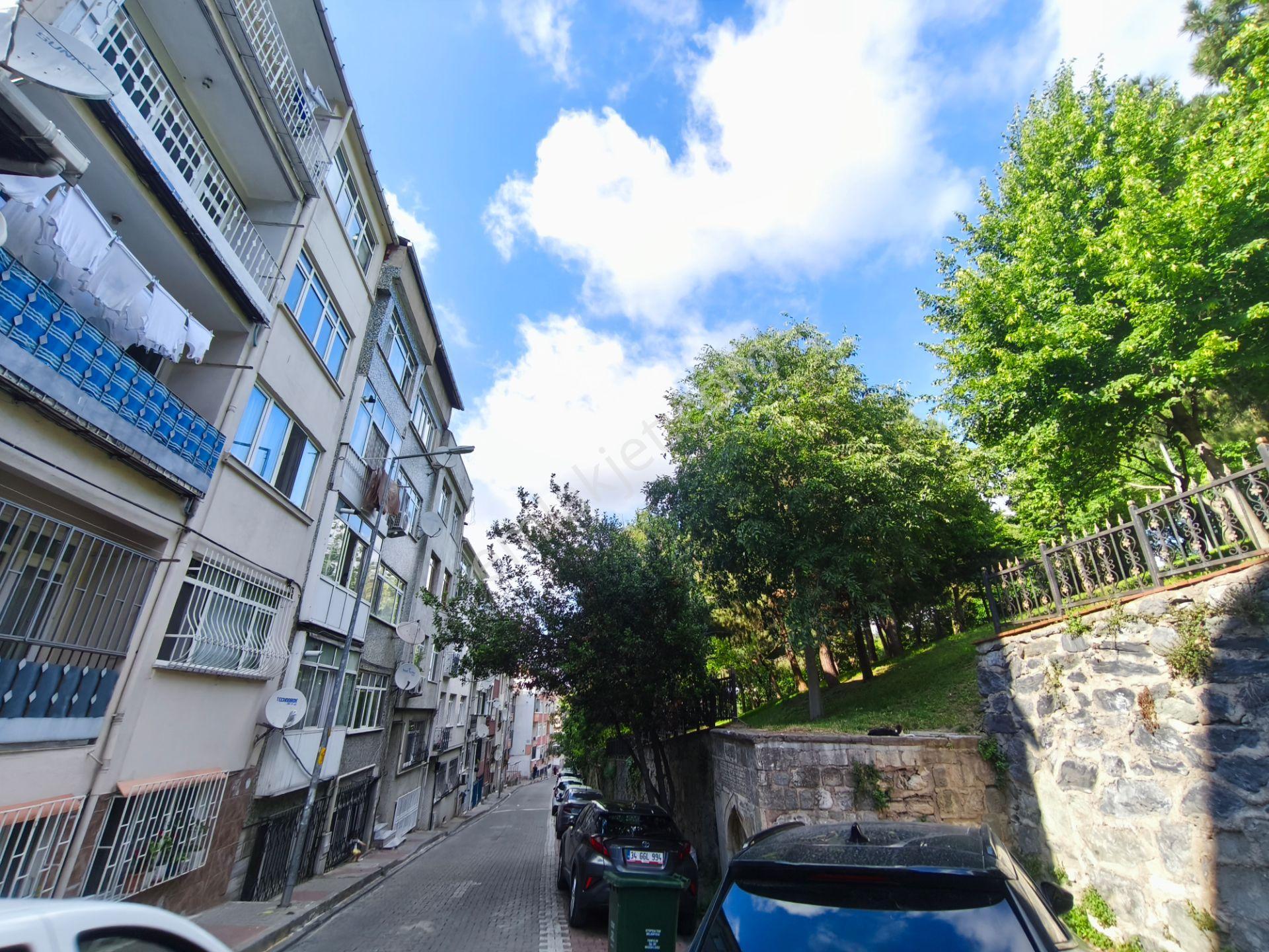 Eyüp Nişancı 2+1 / 85m2 / 4.kat / Metrobüse 2-3 Dk / Kombili / Bakımlı / Yatırımlık - Görsel 32