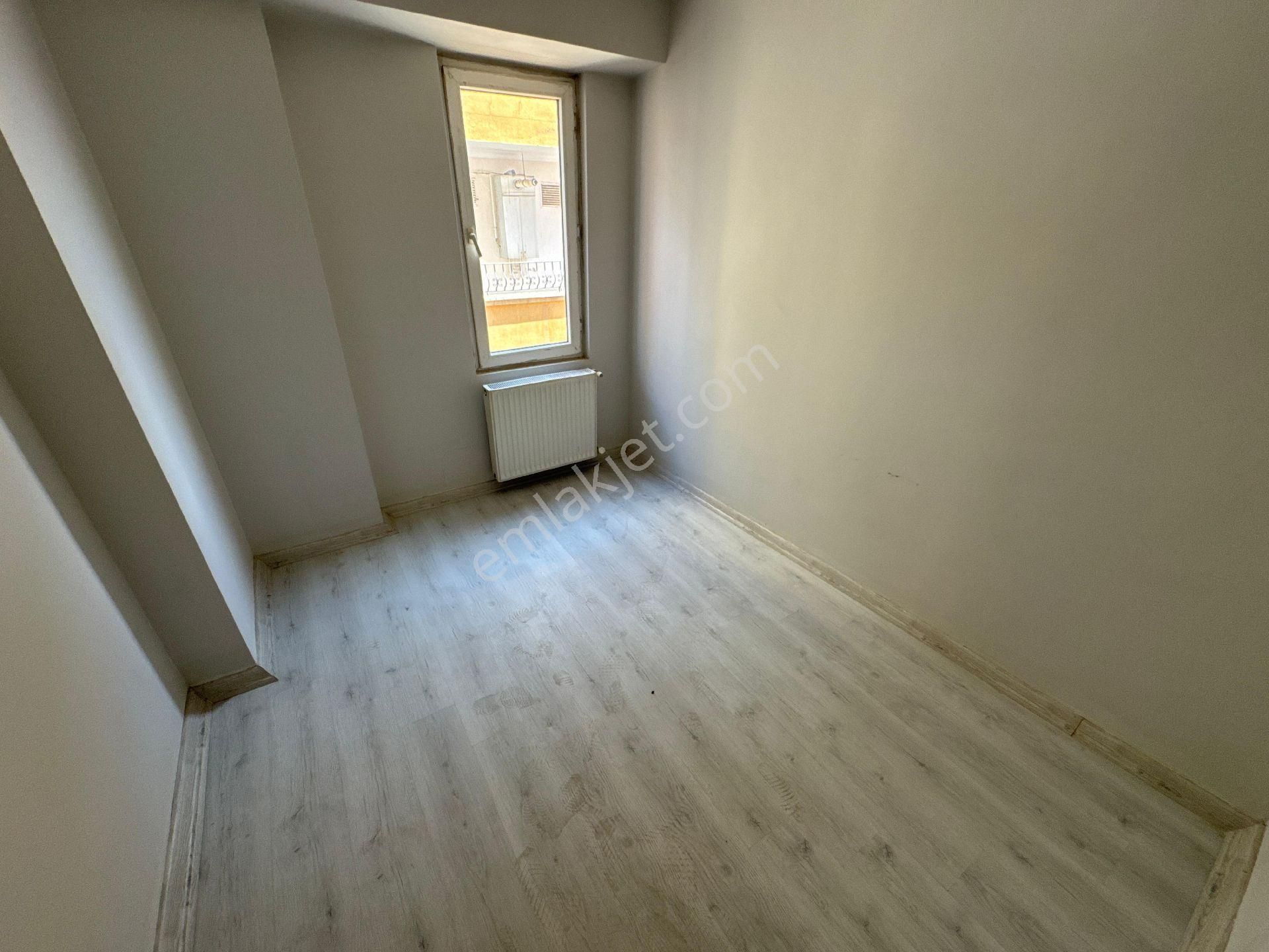 Yavuz Emlak Tan Satılık Daire Arakat Karaköprü Go Petrol Yanı 5 Oda - Görsel 7