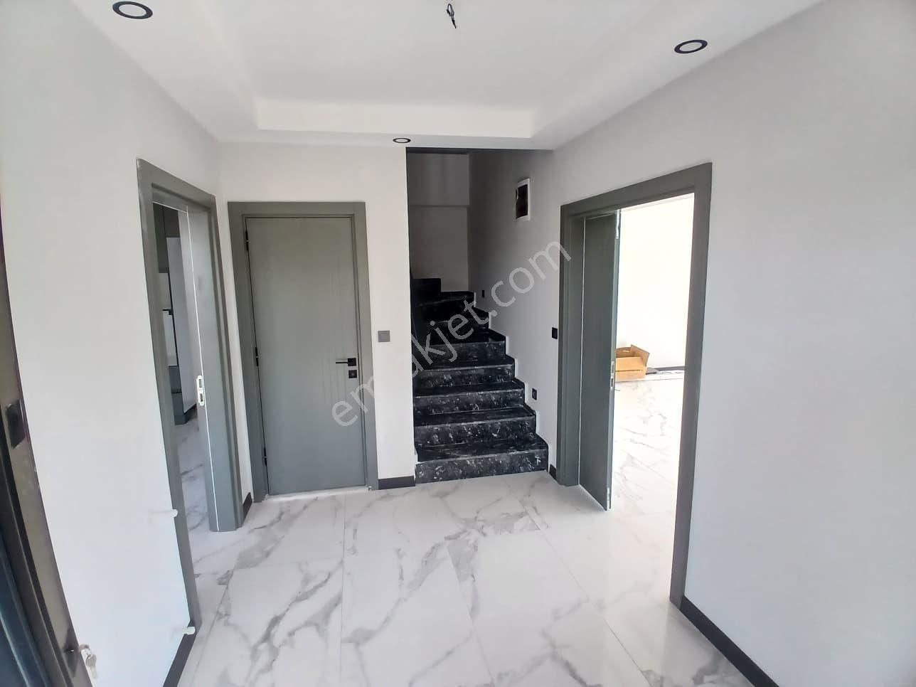 Didim Hisar Mahallesi'nde 3+1 Tam Müstakil Havuzlu Satılık Villa - Görsel 3