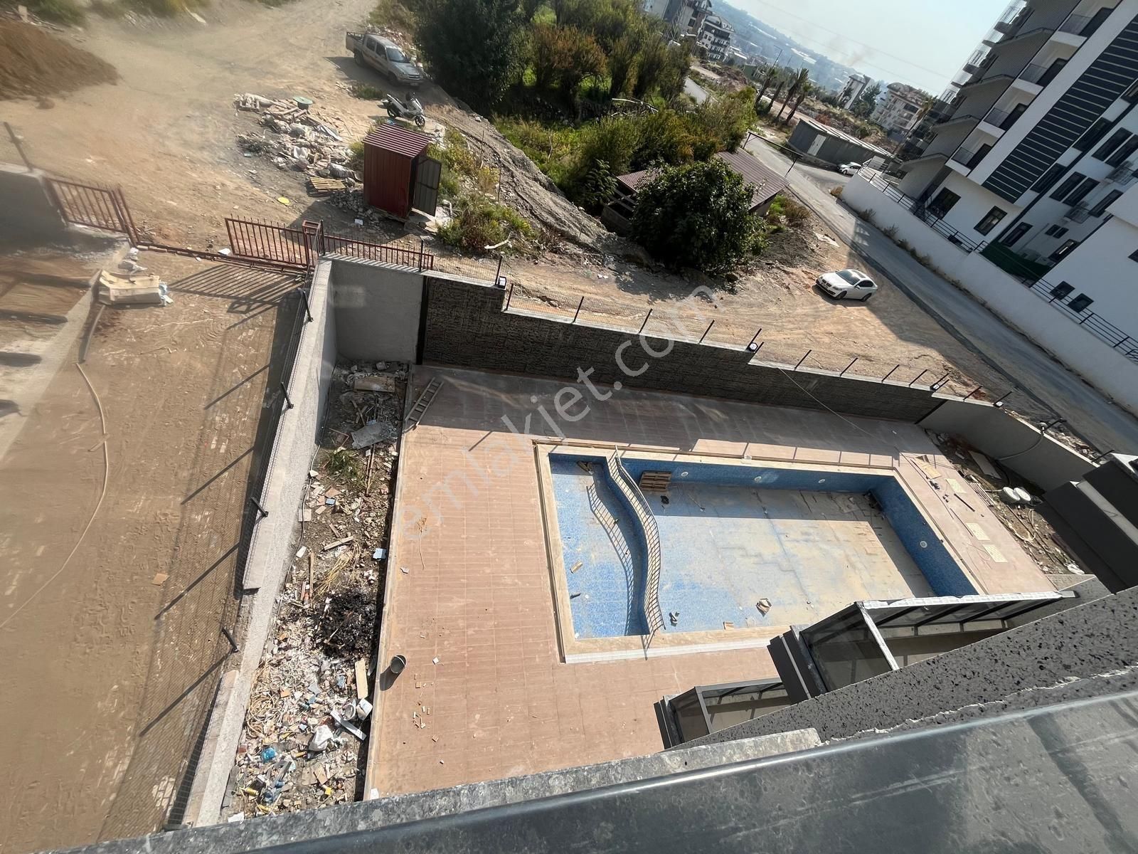 Alanya Çıplaklı Da Satılık 3+1 Daire.