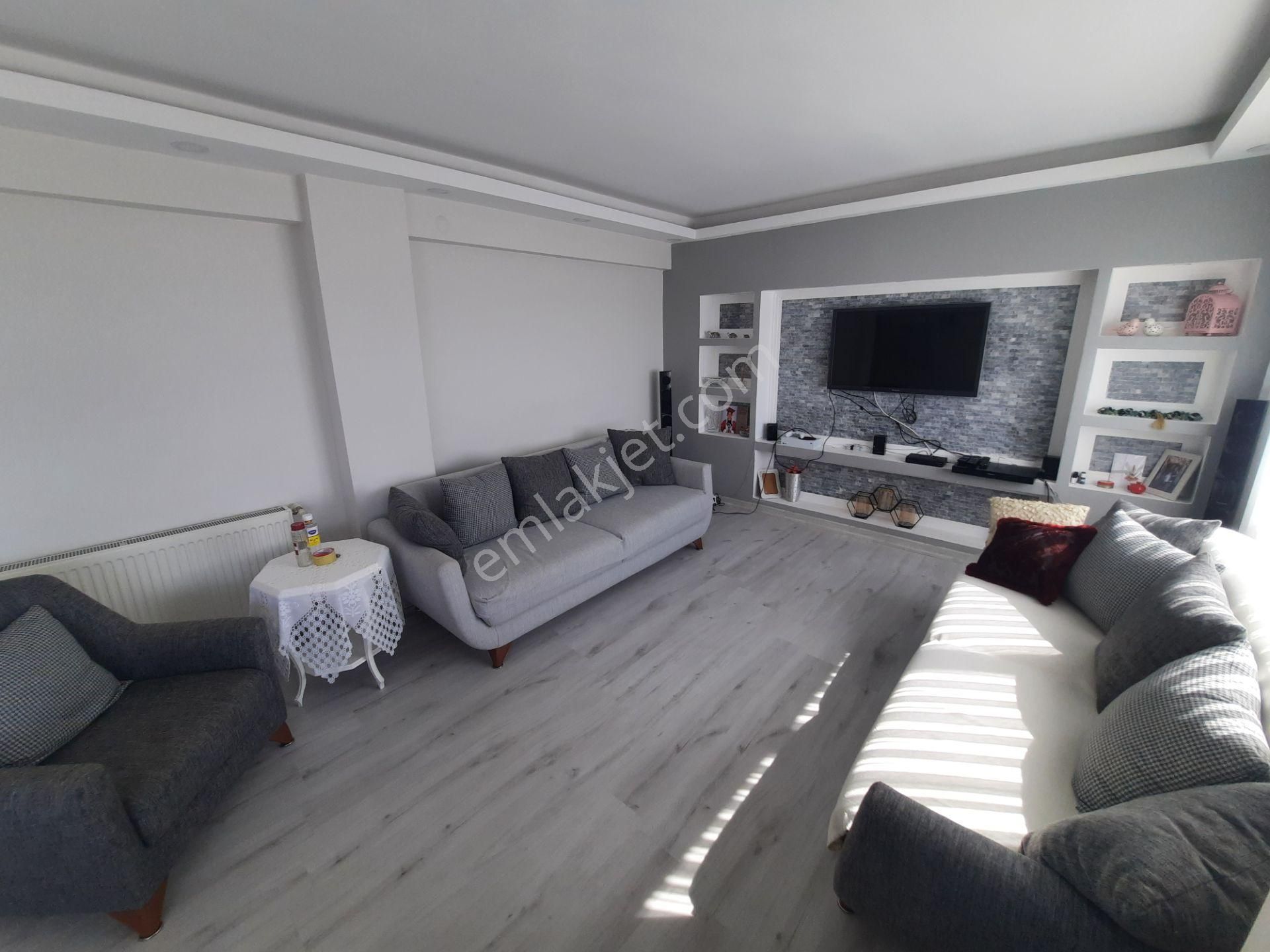 İzkent'in En Güzel Manzarasına Sahip Evi.. Üstelik Tadilatlı.. - Görsel 7