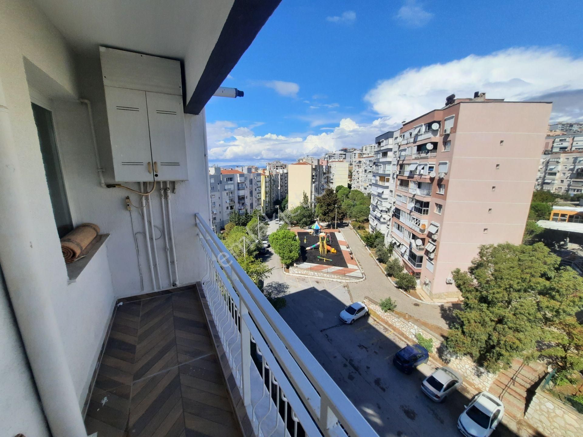 İzkent'in En Güzel Manzarasına Sahip Evi.. Üstelik Tadilatlı.. - Görsel 24