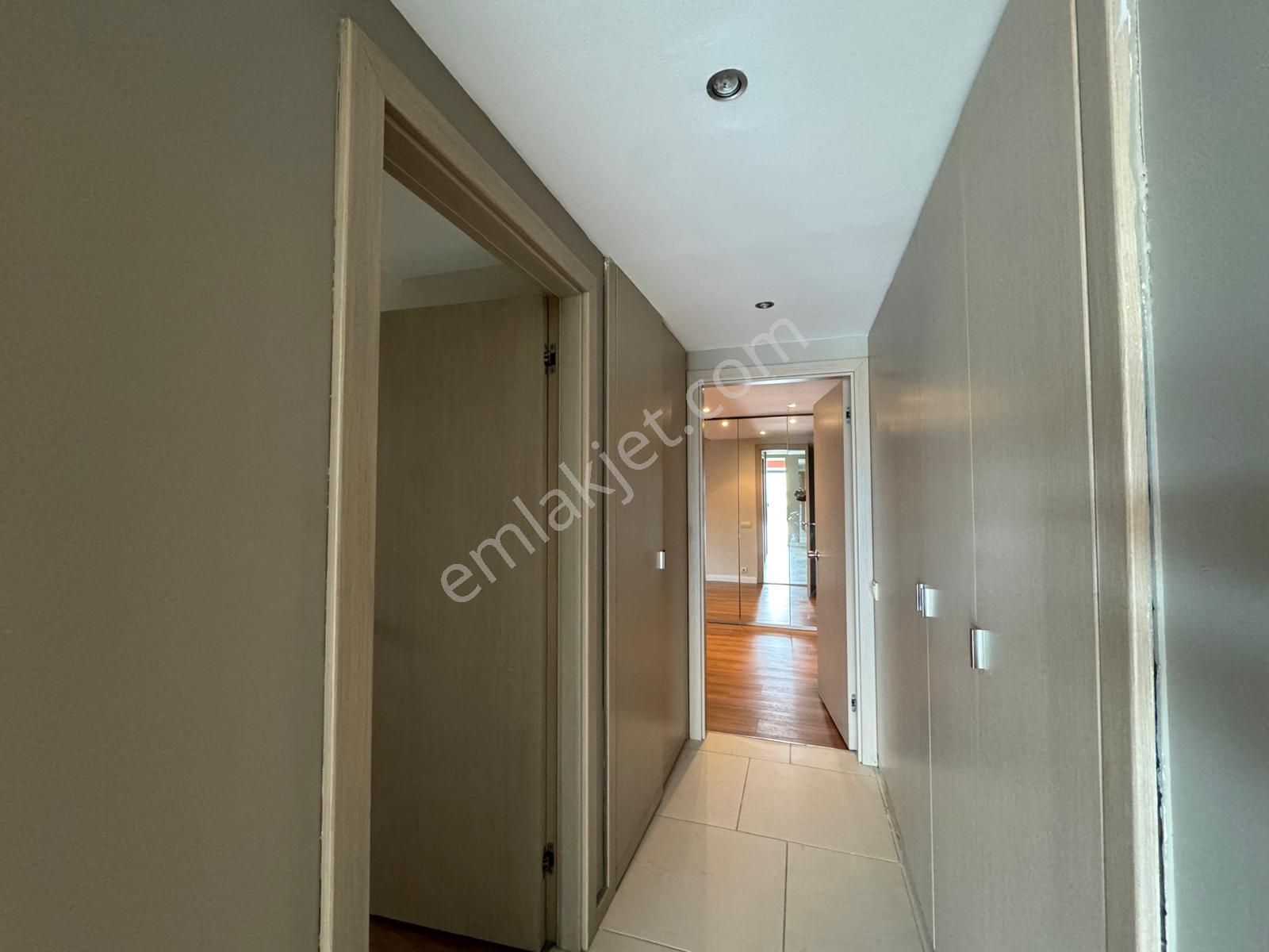 Çengelköy 'de Boğaz Manzaralı 2+1 Bahçe Katı Kiralık Daire - Görsel 29