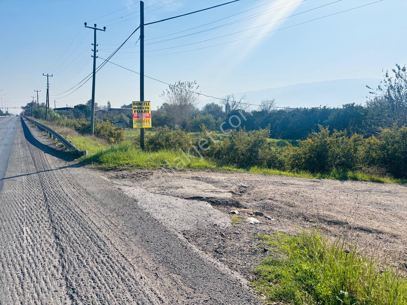 Gıda Çarşısı Mevkiinde Ana Yola Cepheli Satılık Tarla