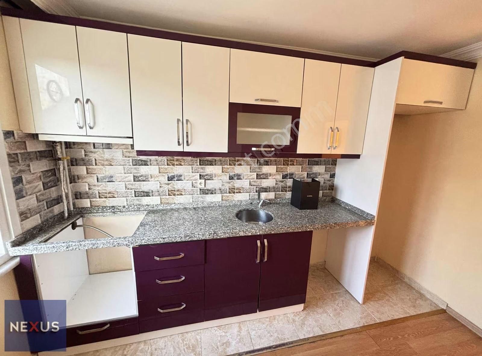 Sultanbeyli Battalgazi Mahallesi Satılık Teraslı Boş 3+1 Daire - Görsel 7