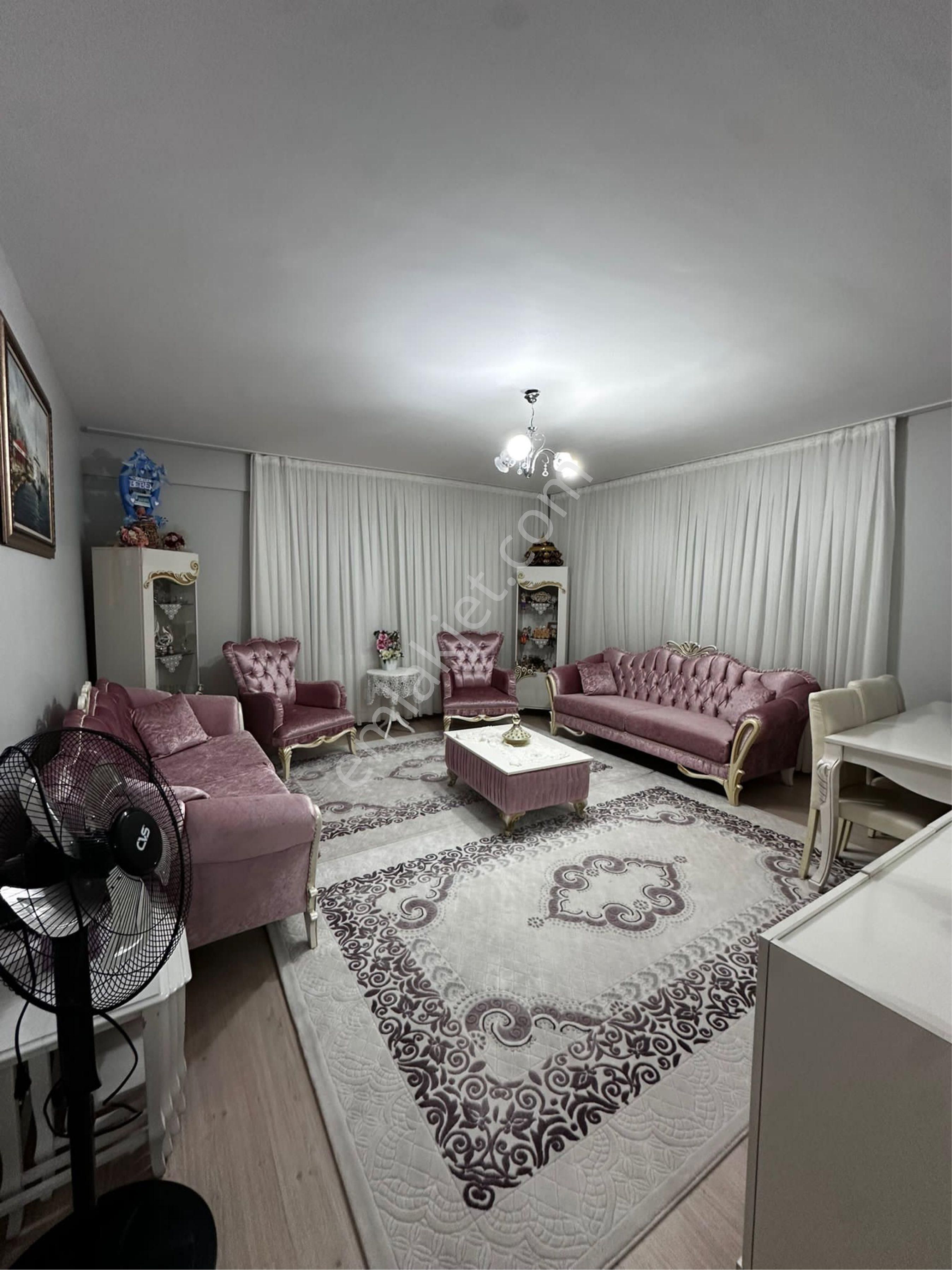 Fetih Caddesinde Satılık 3+1 - Görsel 22