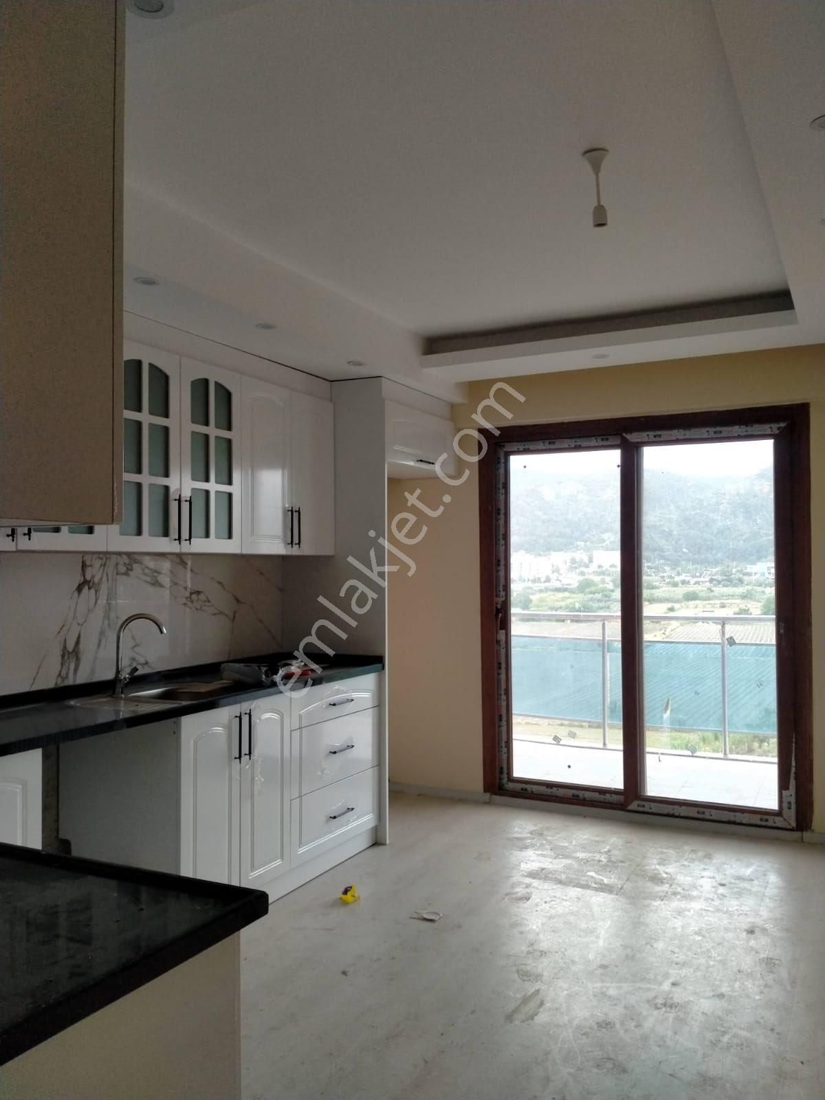 Keli Mahallesi Kiracılı 3+1 Lüks Daire - Görsel 2