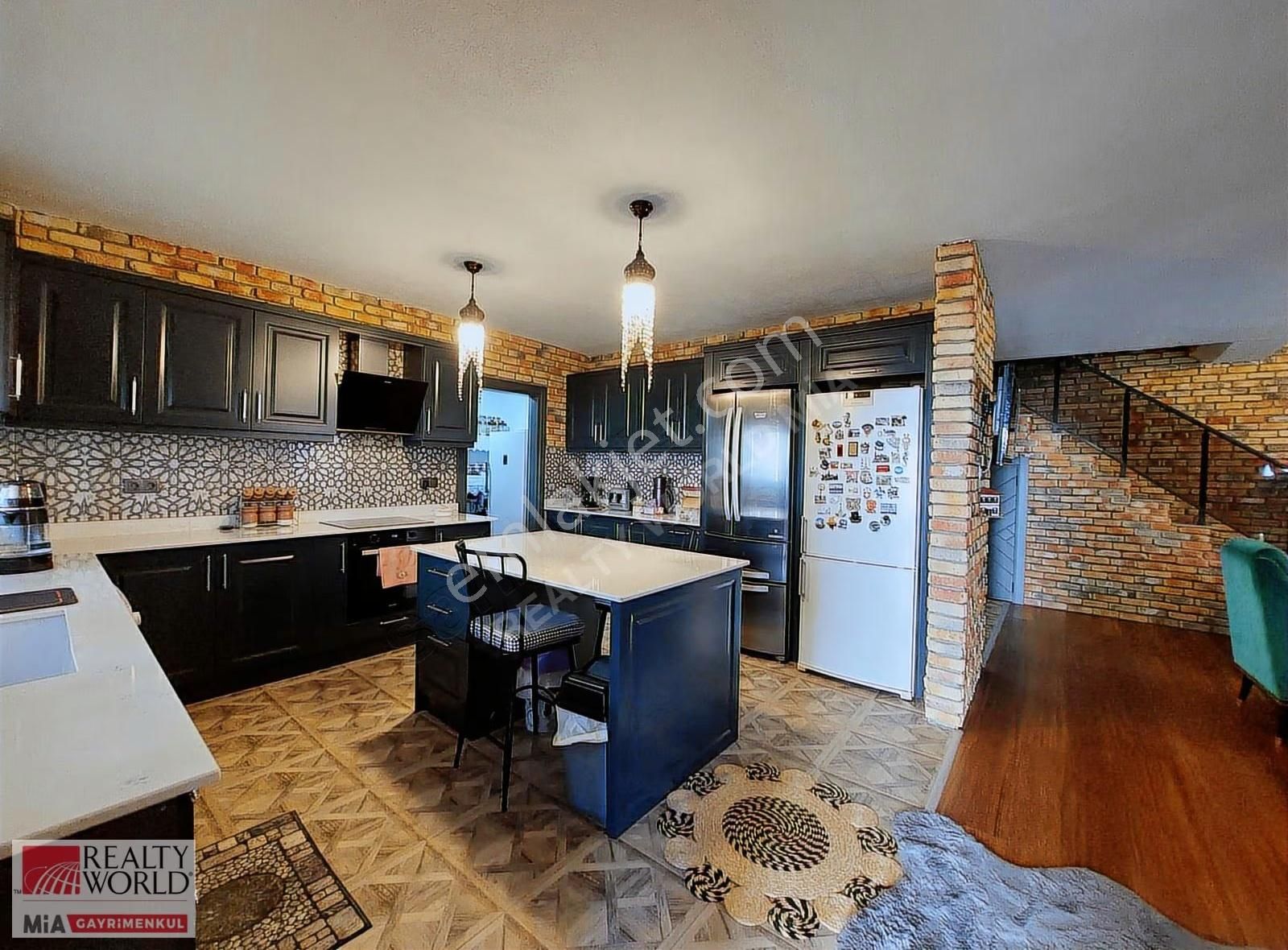 Konyaaltı Geyikbayırı'nda 685 Arsa İçi Satılık Taş Kaplama Villa - Görsel 10