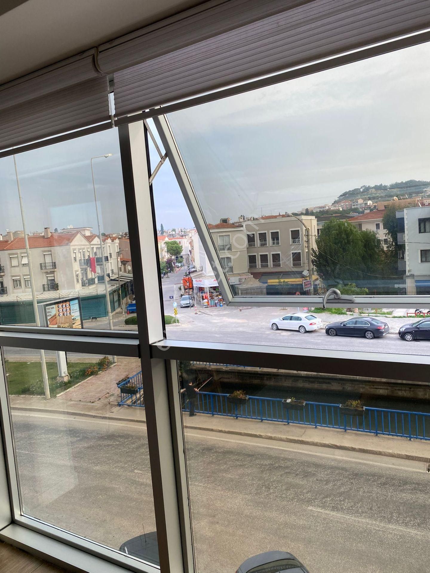 Alaçatı Gayrimenkulden Çeşme Merkezde Yıllık Kiralık 1+1 Daire - Görsel 19