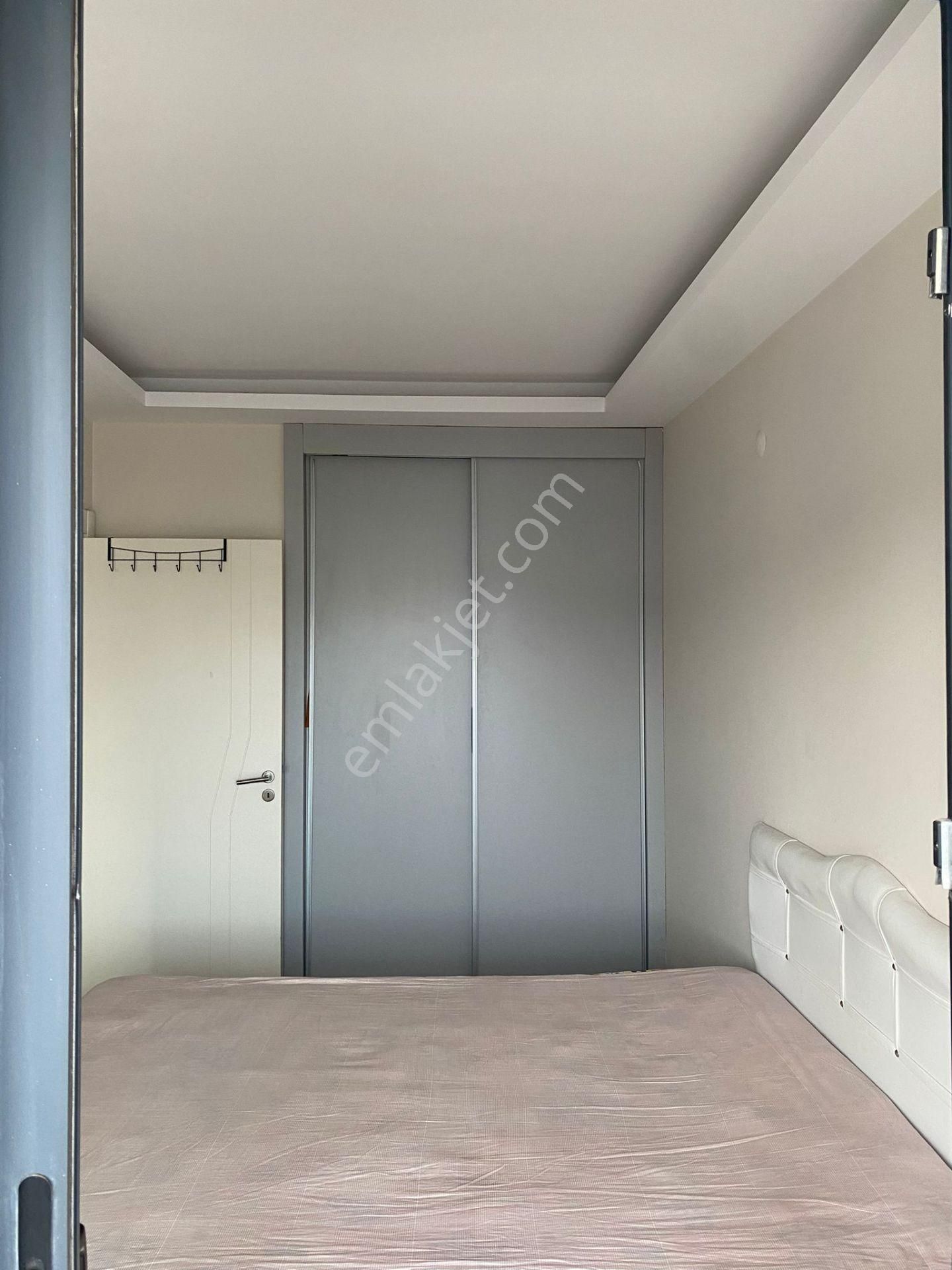 Alaçatı Gayrimenkulden Çeşme Merkezde Yıllık Kiralık 1+1 Daire - Görsel 5