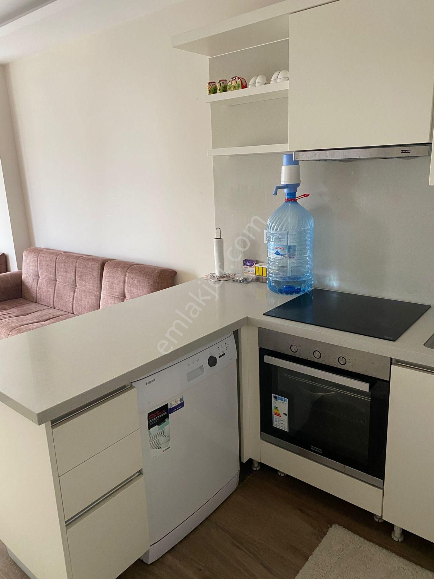 Alaçatı Gayrimenkulden Çeşme Merkezde Yıllık Kiralık 1+1 Daire - Görsel 6