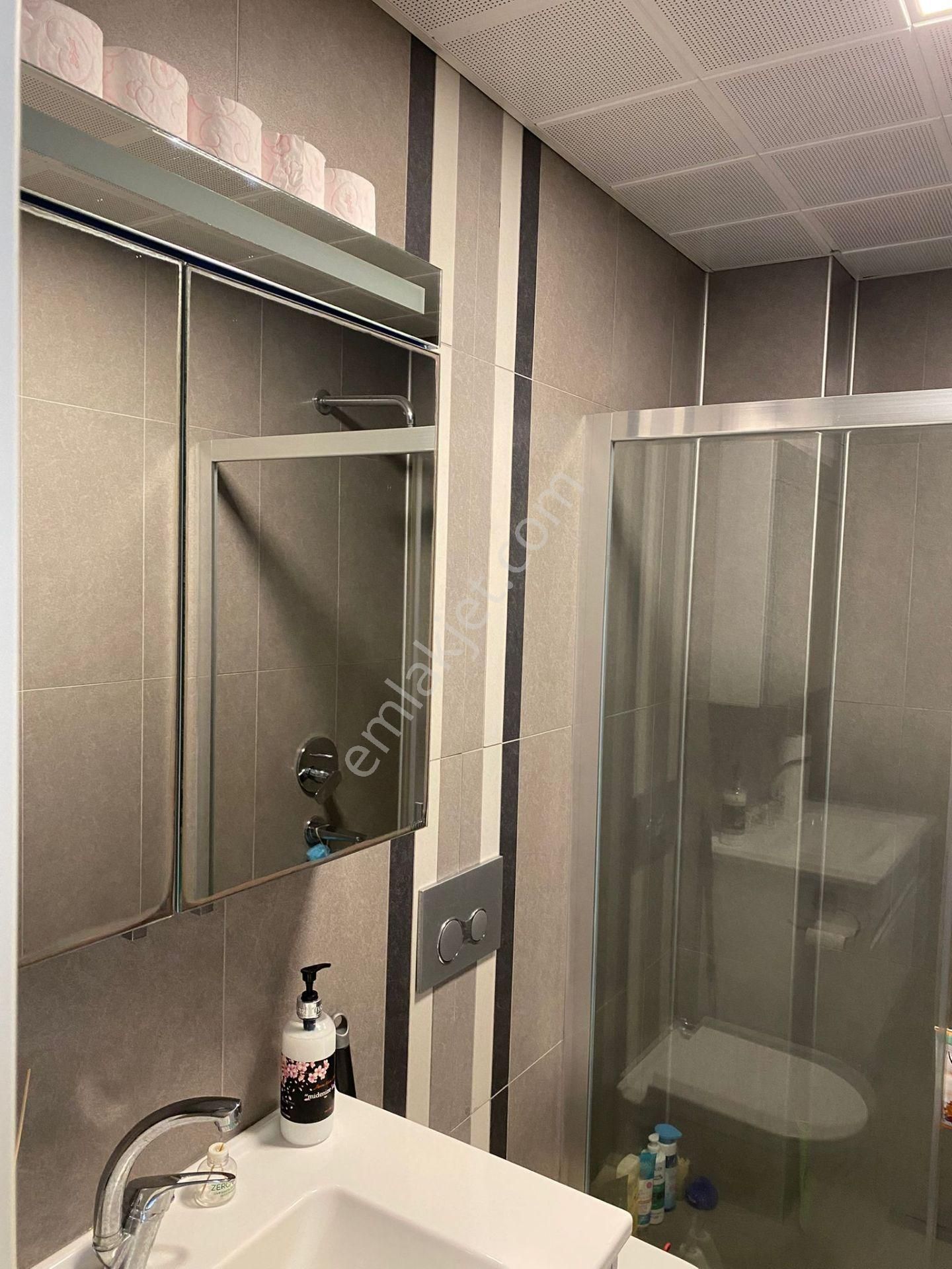 Alaçatı Gayrimenkulden Çeşme Merkezde Yıllık Kiralık 1+1 Daire - Görsel 15