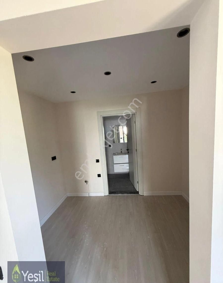 Kuzdere'de 4+1 Müstakil Bahçeli Satılık Villa - Görsel 12