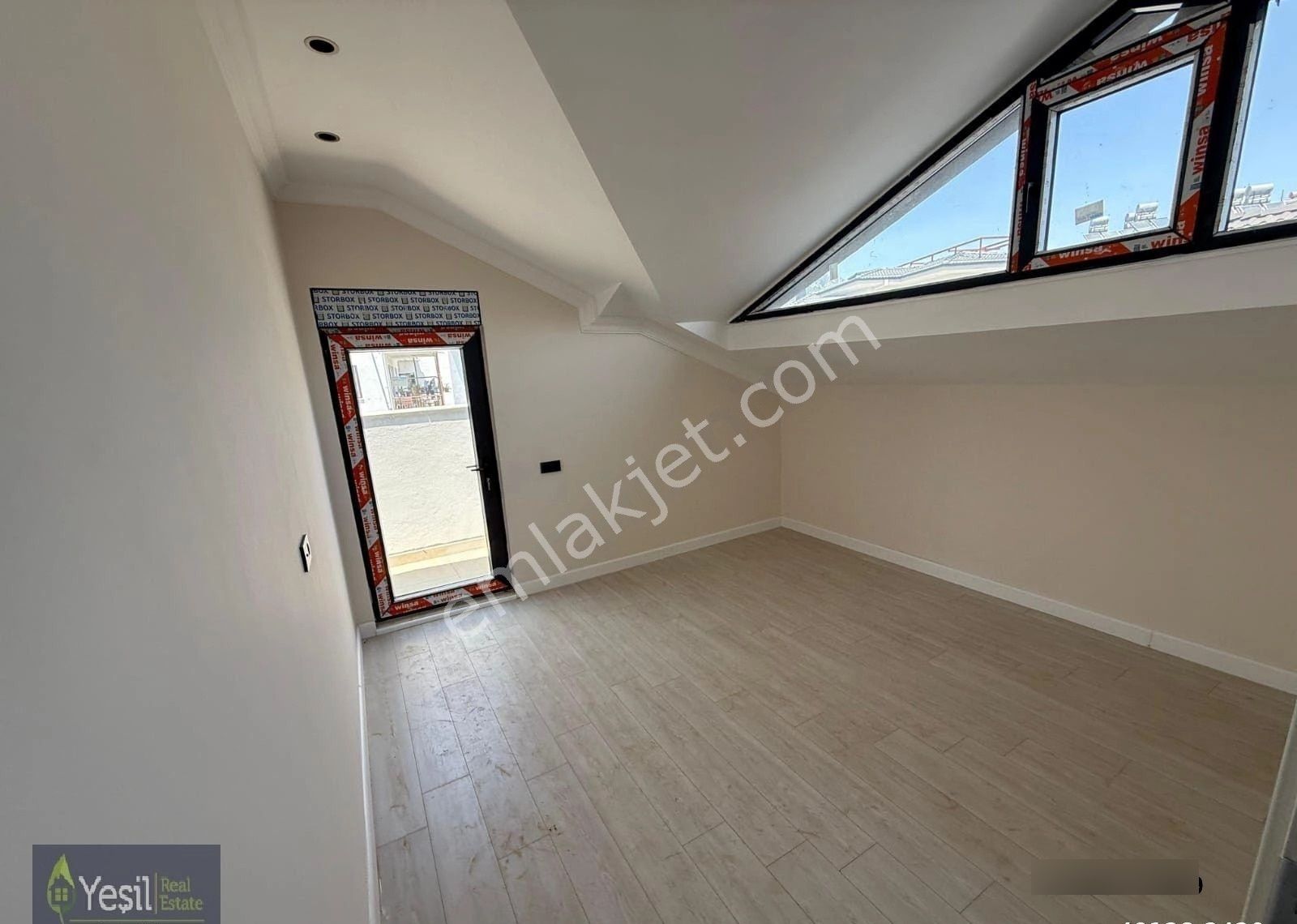 Kuzdere'de 4+1 Müstakil Bahçeli Satılık Villa - Görsel 32