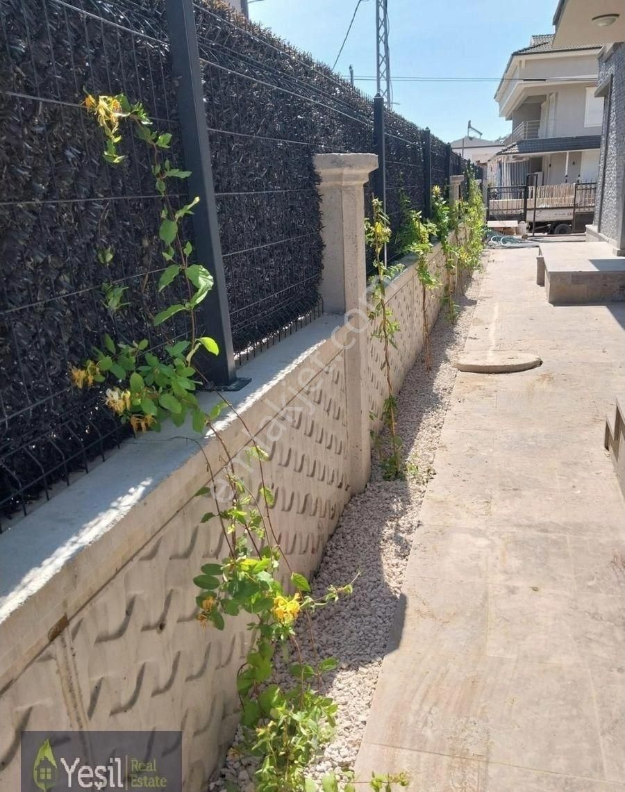 Kuzdere'de 4+1 Müstakil Bahçeli Satılık Villa - Görsel 26