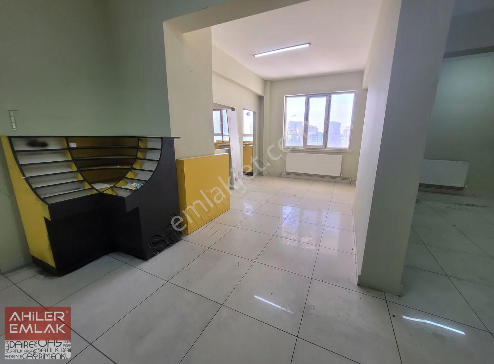 Şentepe Pazarı Karşısında 180m2 Yapılı Kiralık Dükkan - Görsel 10